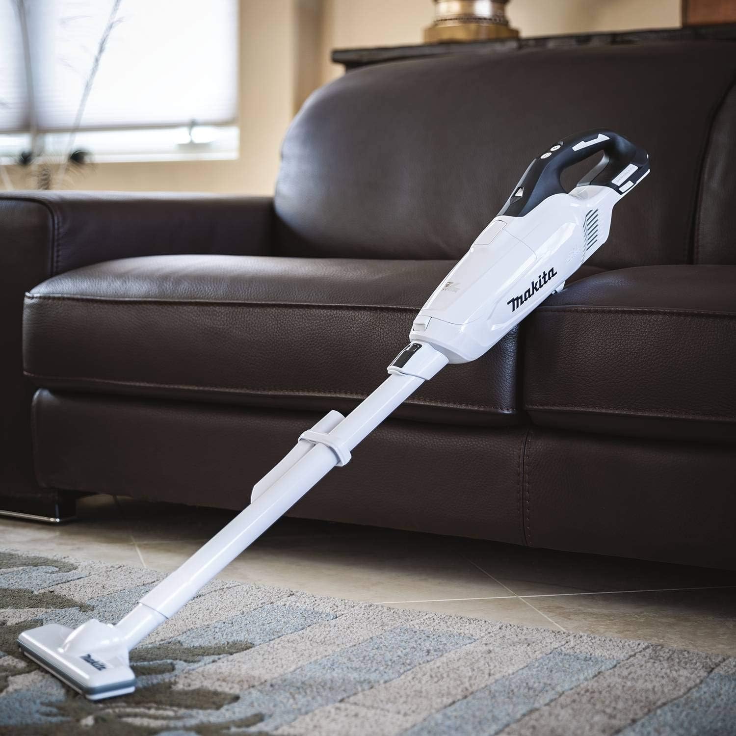 Prоmо 40% оƒƒ Makita XLC05ZWX4 Lithium-Ion Compact Brushless Cordless 3-Speed Vacuum Kit