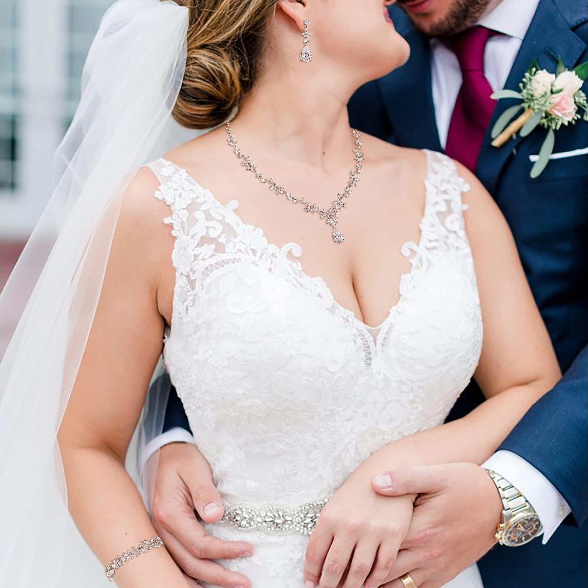EVER FAITH Hochzeit Schmuck-Set für Damen, Cubic Zirkonia Mode floralen Blatt Rebe Halskette und baumeln Ohrringe Set Silber-Ton