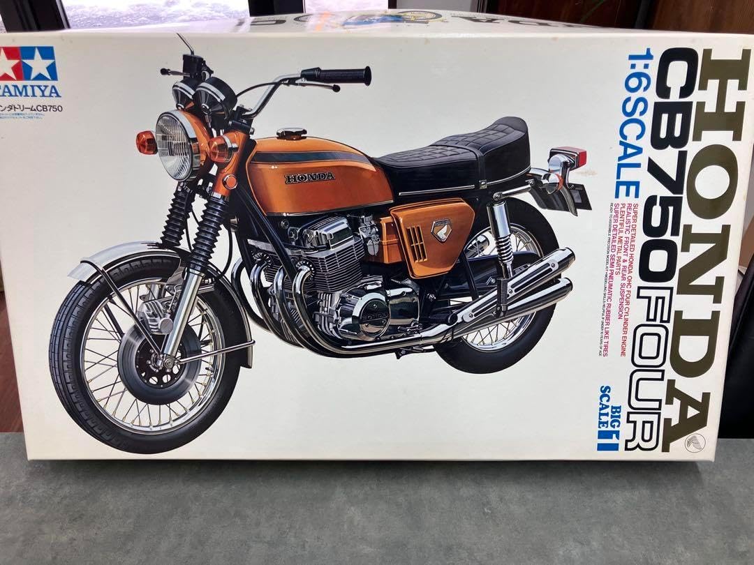 Y3【タミヤ】HONDA CB750FOUR 1:6 バイクプラモデル※未使用品 Y3【タミヤ】HONDA CB750FOUR 1:6 バイクプラモデル※未使用品