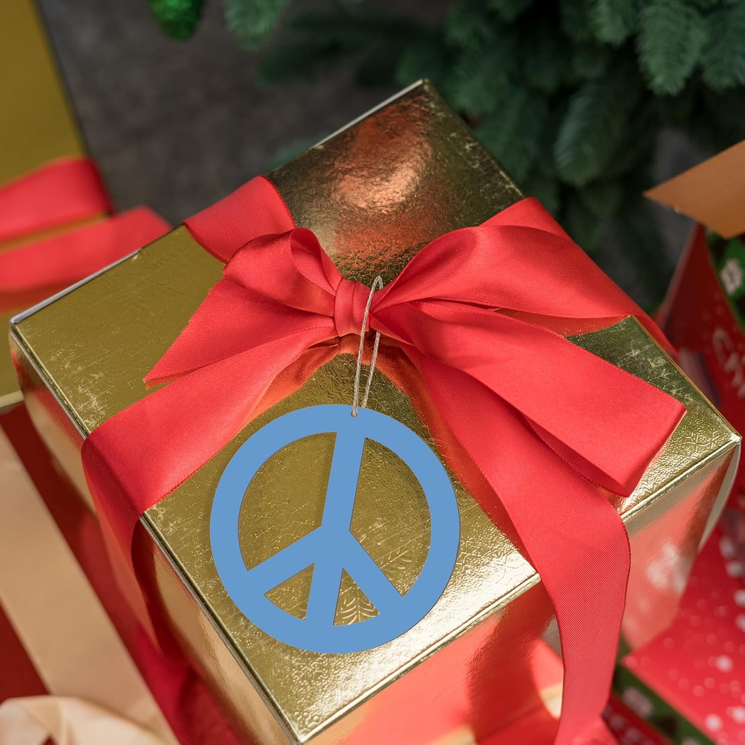 Unfinished The Peace Sign Shape Wooden Tag Hanging Wood Cutout Slices Wooden Present Tags with Twine for Christmas Thanksgiving Day Holiday Wedding Birthday Party Decoration 20 Pcs