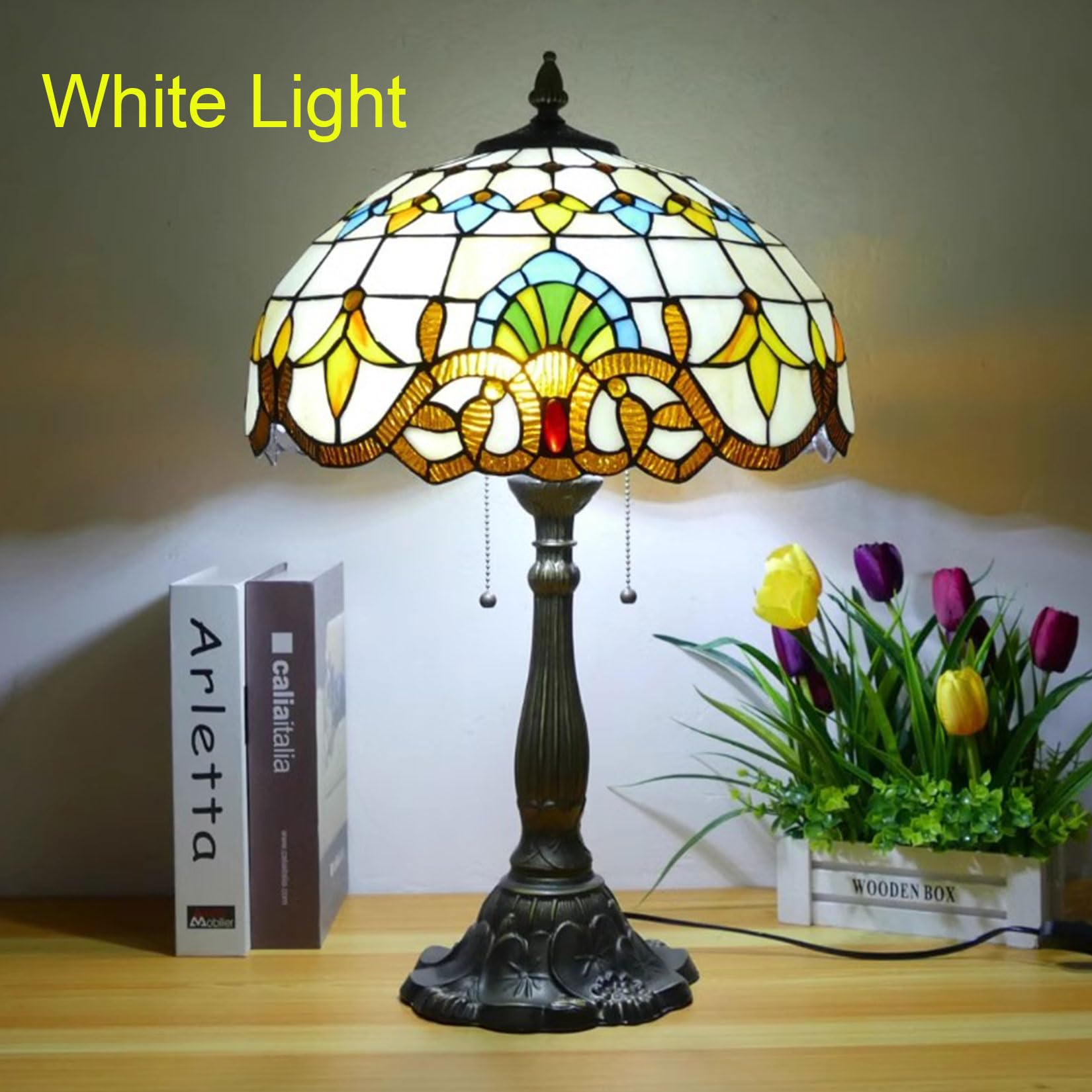 4ティファニースタイルテーブルランプ電気スタンドガラスランプ \r ベージュバロ 4ティファニースタイルテーブルランプ電気スタンドガラスランプ