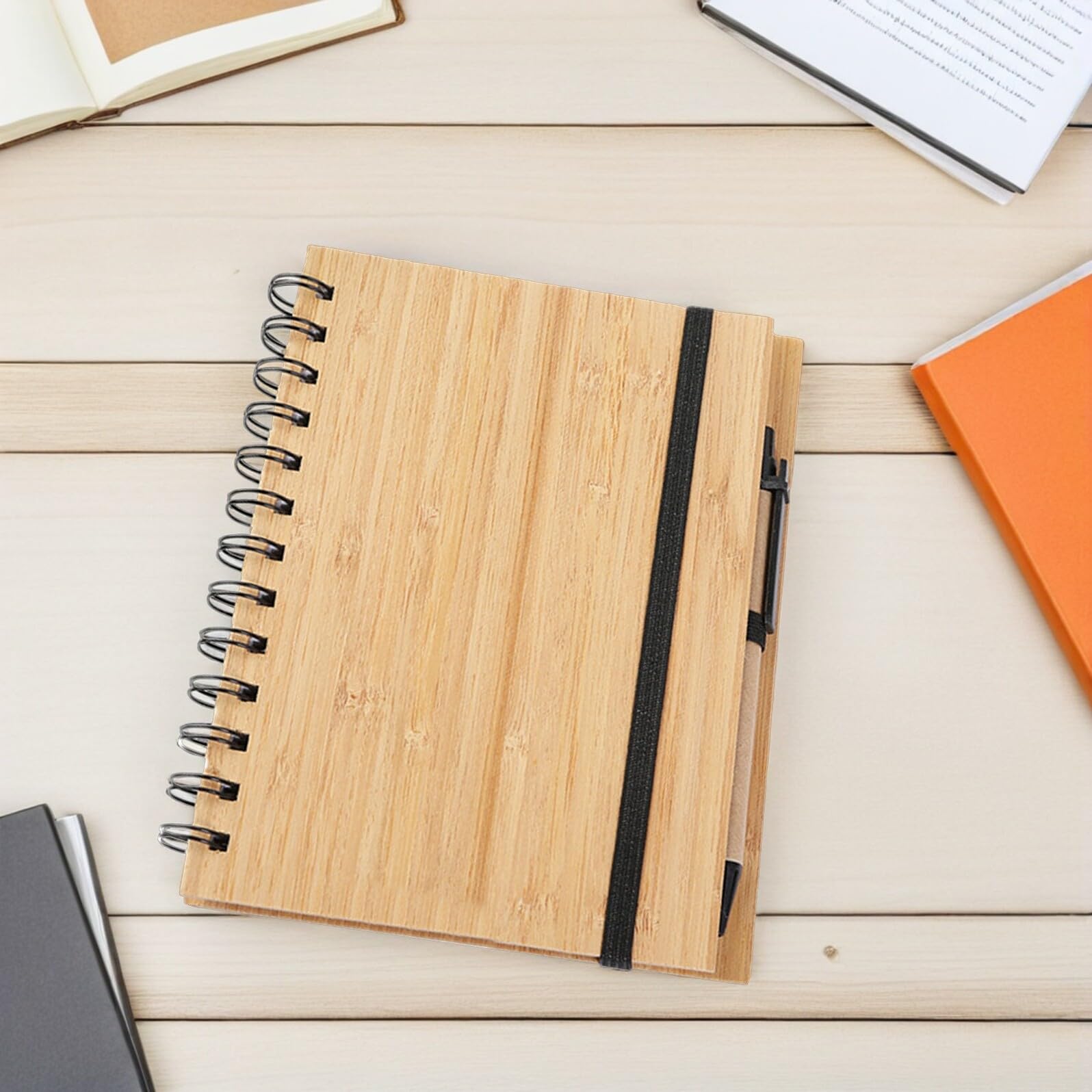 3 Stück-pack Bambus Spiralnotizbücher mit Hardcover Liniertes Schreibset mit 3 Stiften Handliches Notizbuch für Schule und Büro 70 Seiten