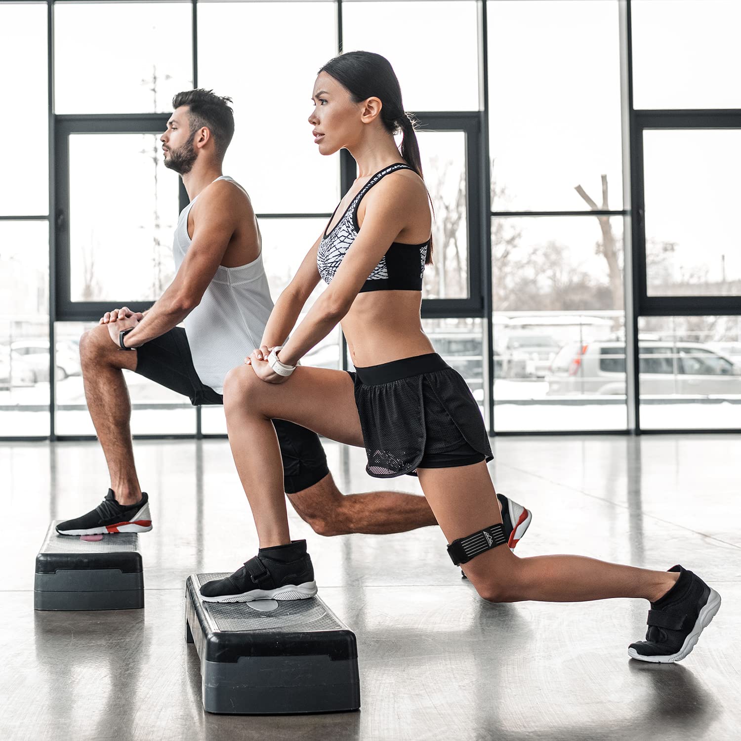 supregear Cincha Rotuliana, 2-Pack Rodilla Iliotibial Muslo Cadera y Síndrome ITB Vendaje de Compresión Soporte Ajustable Transpirable Vendaje de Compresión de la Banda IT Soporte Estabilizador