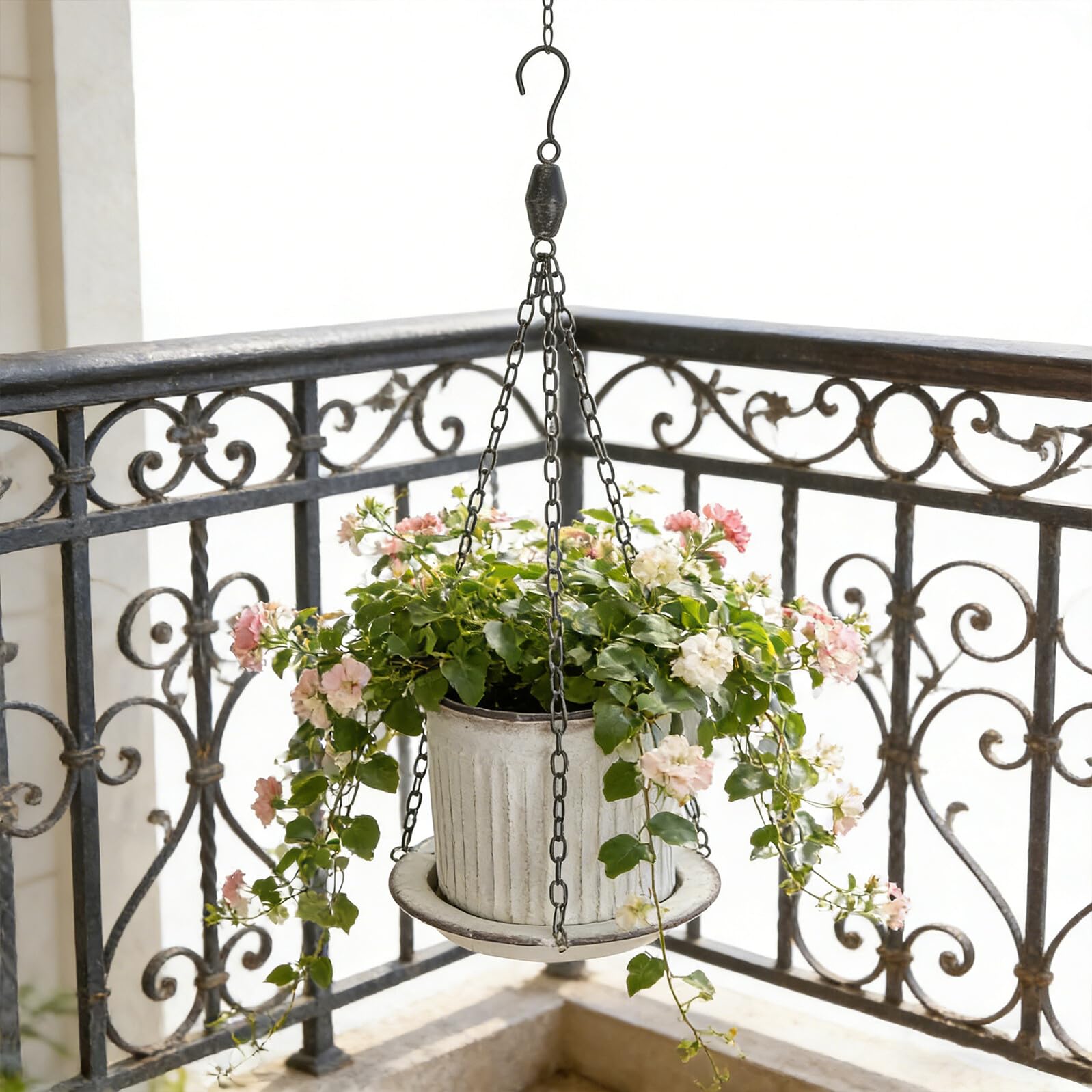 GALPADA Vasi da Appendere in Ferro con Finitura Vintage, Design Rotondo a Secchio con Vassoio Rimovibile, per Giardino Sospeso e Salvaspazio Verticale