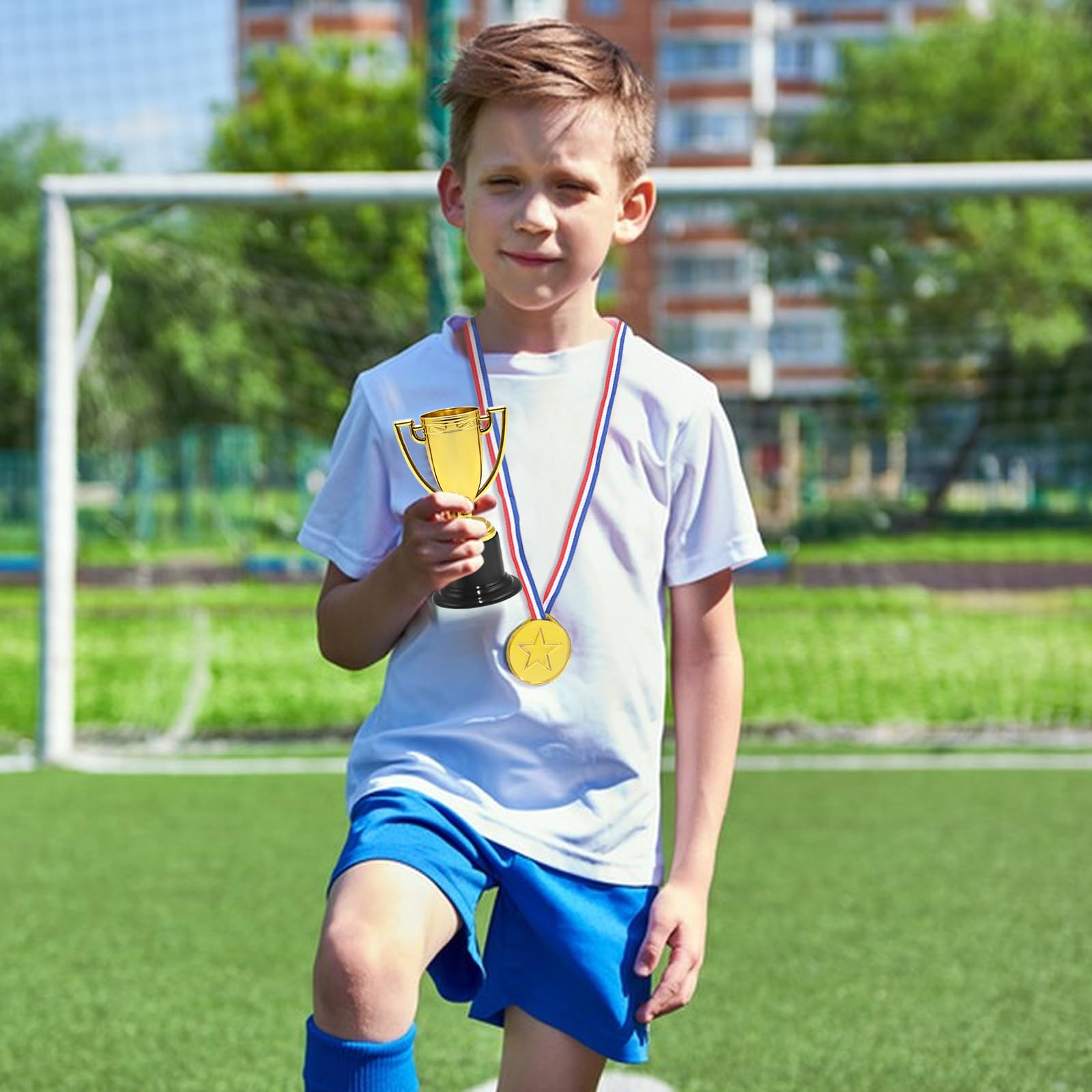 Médailles Mini Trophées Plastique 6 Pièces pour Fête Anniversaire Enfants Sport Scolaire Cadeaux Récompenses