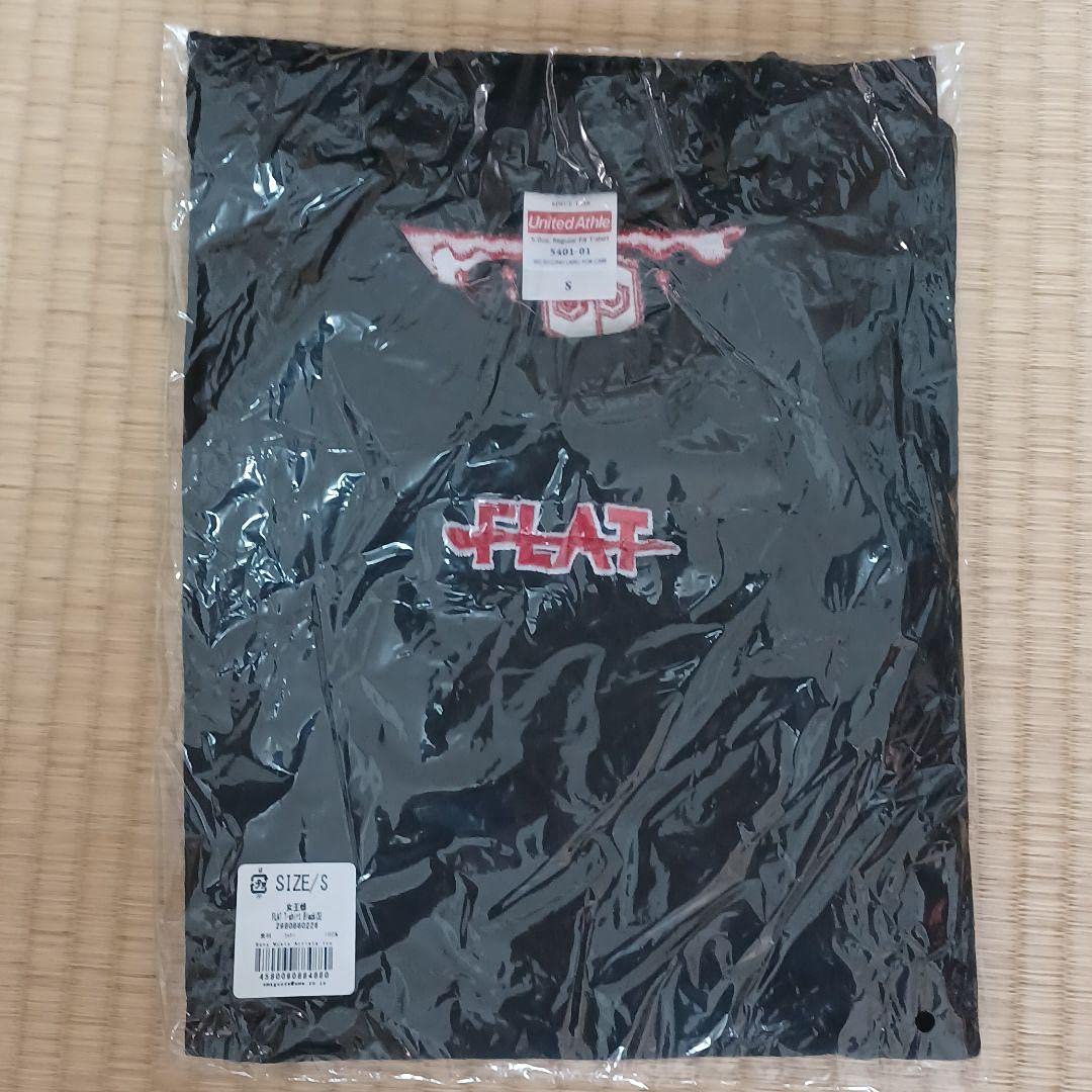 女王蜂　Tシャツ　FLAT Amazon.co.jp: 女王蜂 FLAT 刺繍 Tシャツ 黒 Sサイズ : おもちゃ