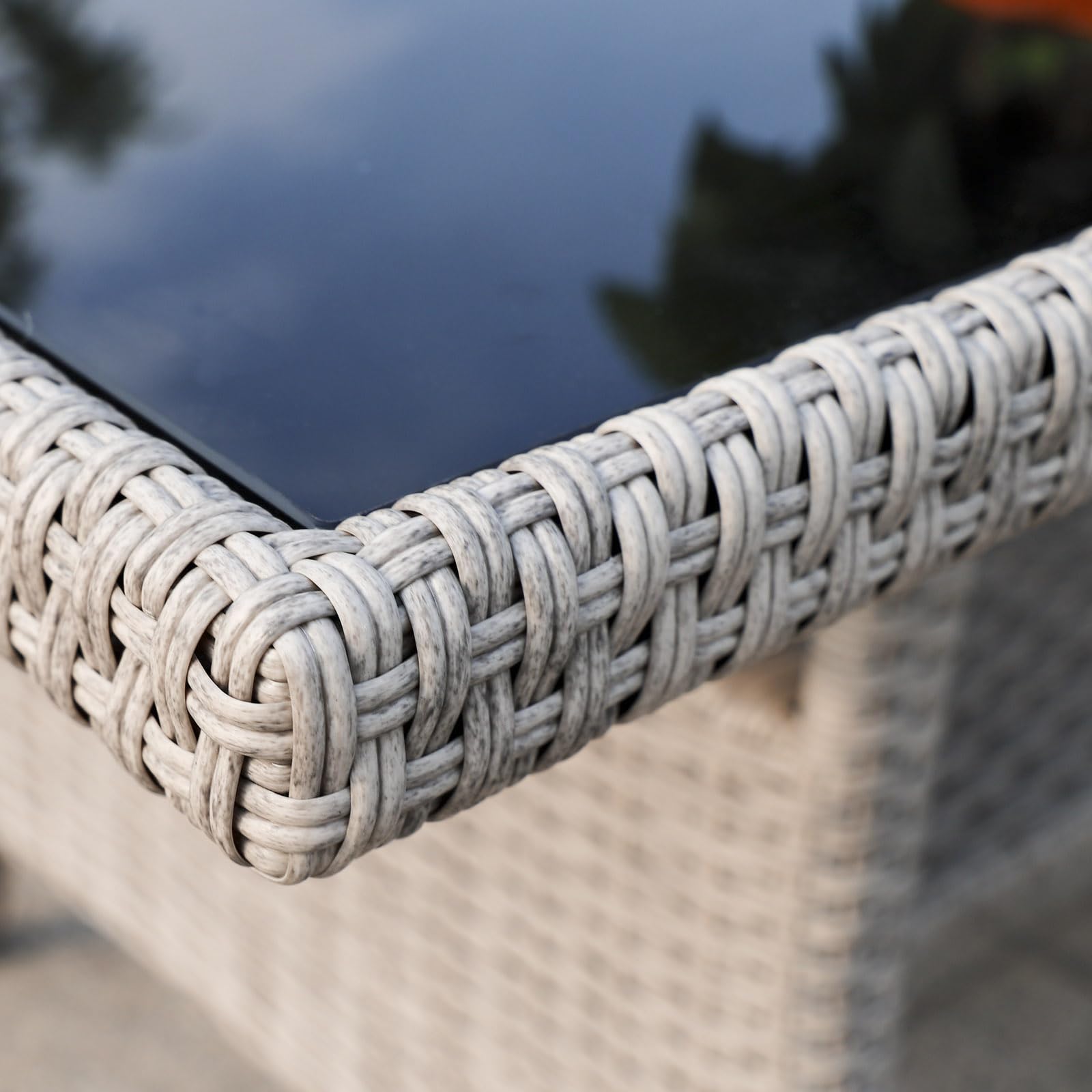 Polyrattan Gartentisch 120x70x68cm mit Ablage Glas Tischplatte Wetterfest Garten Terrasse Balkon Tisch Esstisch Gartenmöbel (Beige)