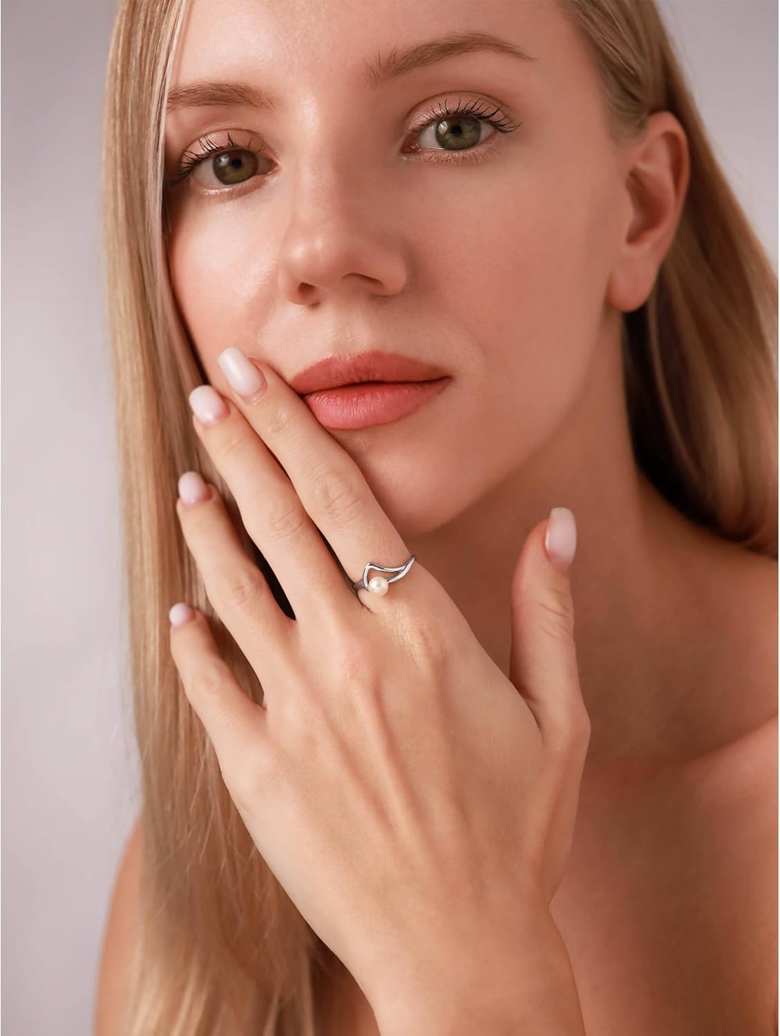 Silvershake White Cultured Freshwater Pearl 925 Sterling Silver Minimalist Solitaire Ring