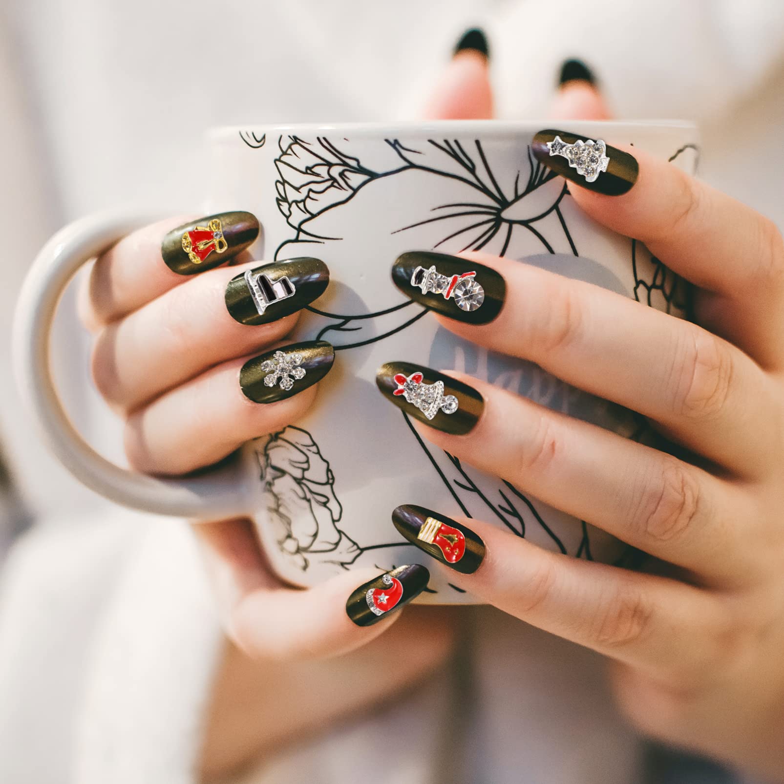 Healeved 3 Set Manicure In Lega Natalizia Ciondoli Per Unghie In Oro Glitter Perline Gioielli Per Unghie Nail Art Natalizia Paillettes Adesivi Per Unghie 3D Adesivi Con 2 scatole*3