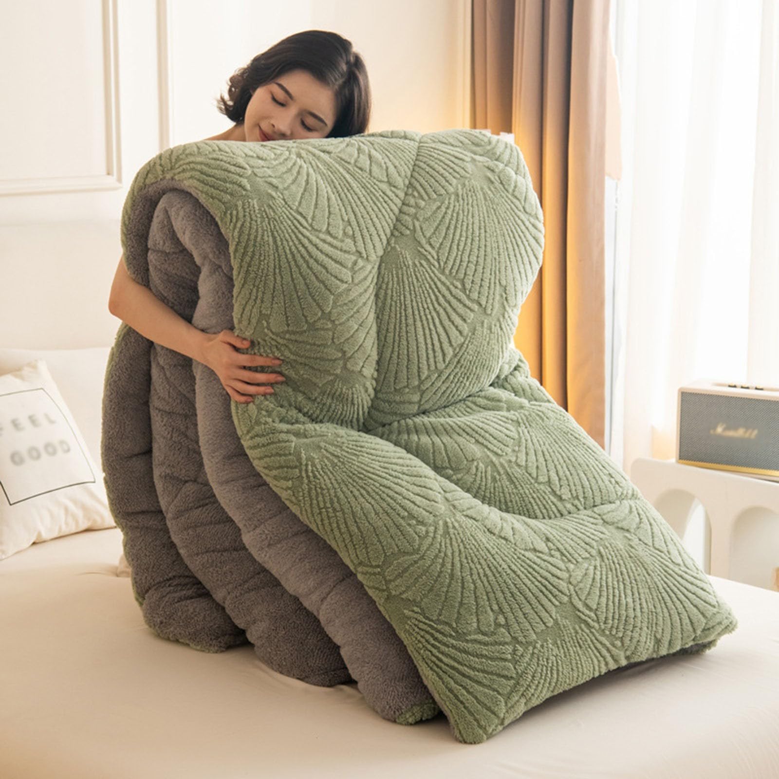 Rusopobe Fluffy Sherpa Fleece Comforter King/Queen, Ginkgo Leaf Lamb Fleece Quilt Lamb Cashmere Thick Warm Quilt Core Reversible Plush Shaggy Quilts Blanket(C,200x230cm/5.0kg)