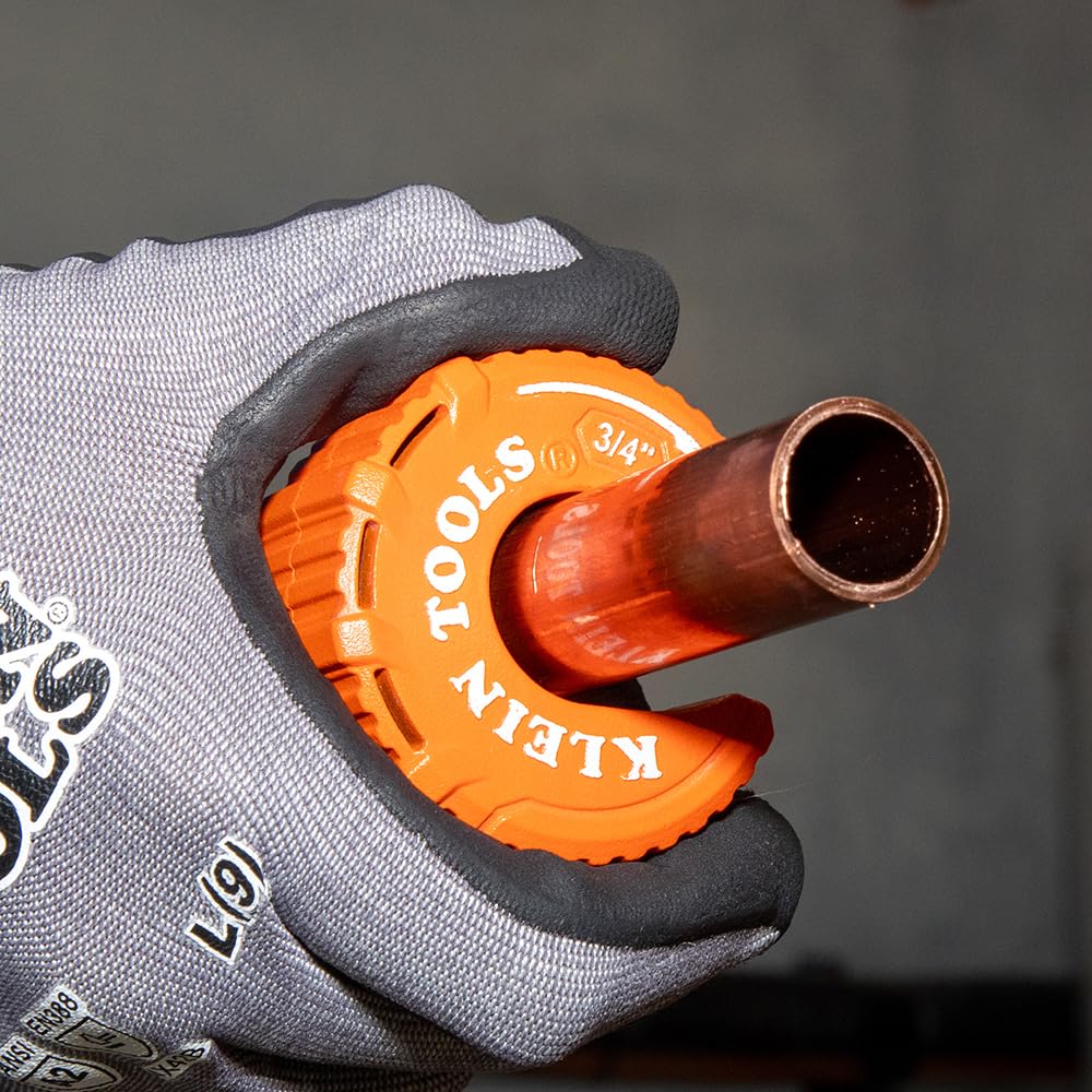 Klein Tools 50056 Coupe-tube en cuivre style C, capacité de coupe de 3/4", ultra compact pour les espaces restreints, rouleaux rotatifs libres