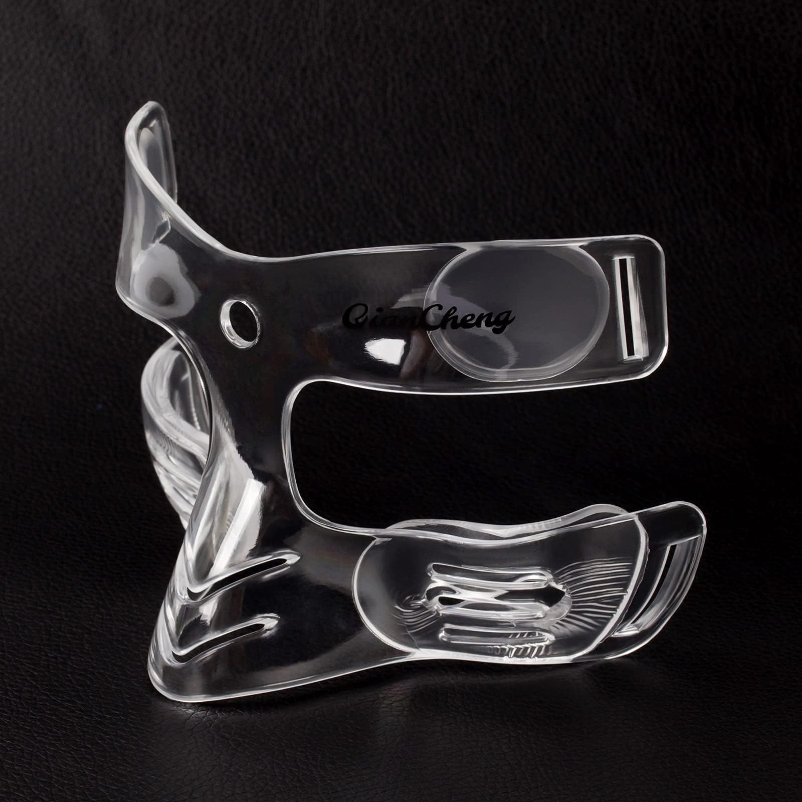QianChengNose Guard with Silicone Pads Face Shield for Broken Nose, Adjustable Face Guard with Padding, Protection from Impact Injuries to Nose and Face for Unisex Adult