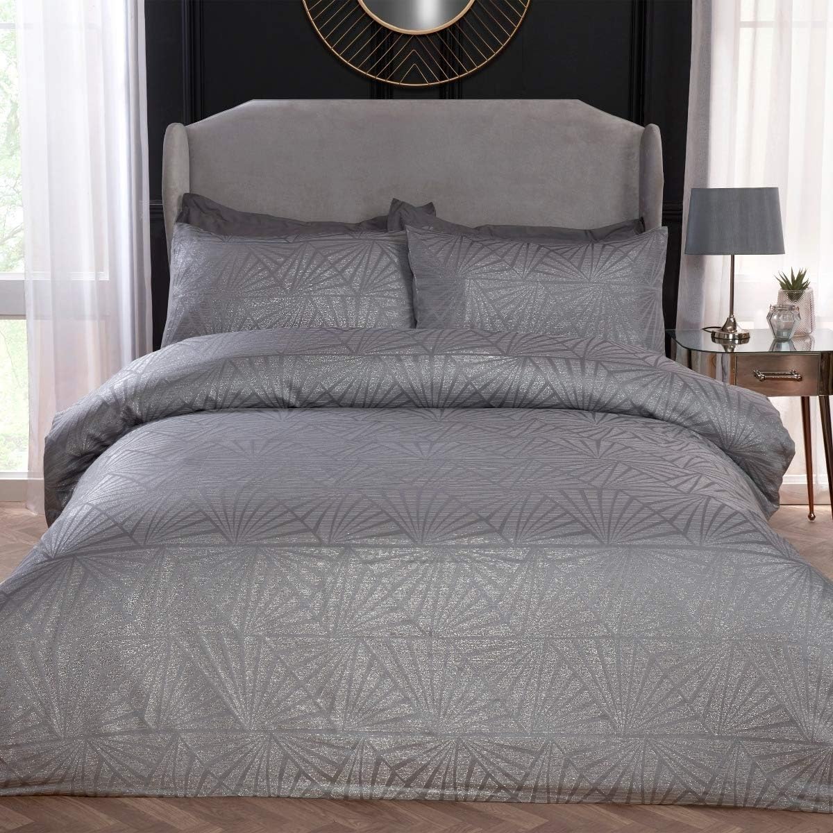 Sheri Polyester No Pattern Duvet Cover with Pillowcases Included