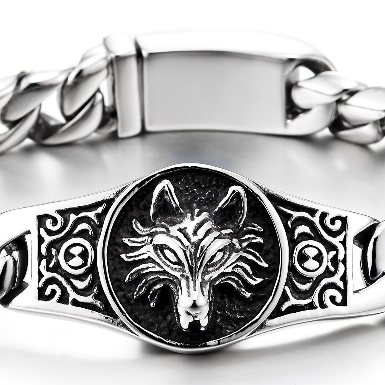 COOLSTEELANDBEYOND Pulsera Medallón Cabeza de Lobo en Acero Inoxidable para Hombre, Joyería Totem Vikinga Nórdica Resistente, Cadena Curb Plata Pulida