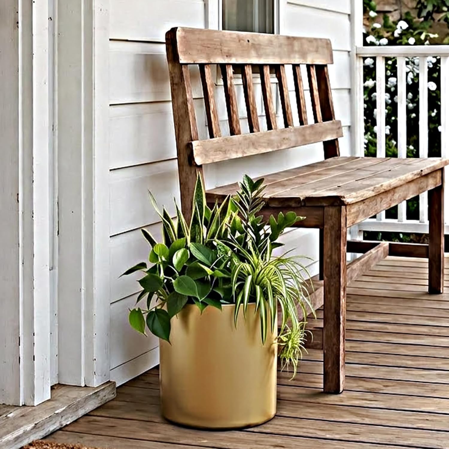 Metal Plant Pot with Drainage Hole,Mid Century Modern 7 inch Round Pot Indoor Outdoor Planters for Decorative Pots of Tabletop Living Room Bedroom Gold