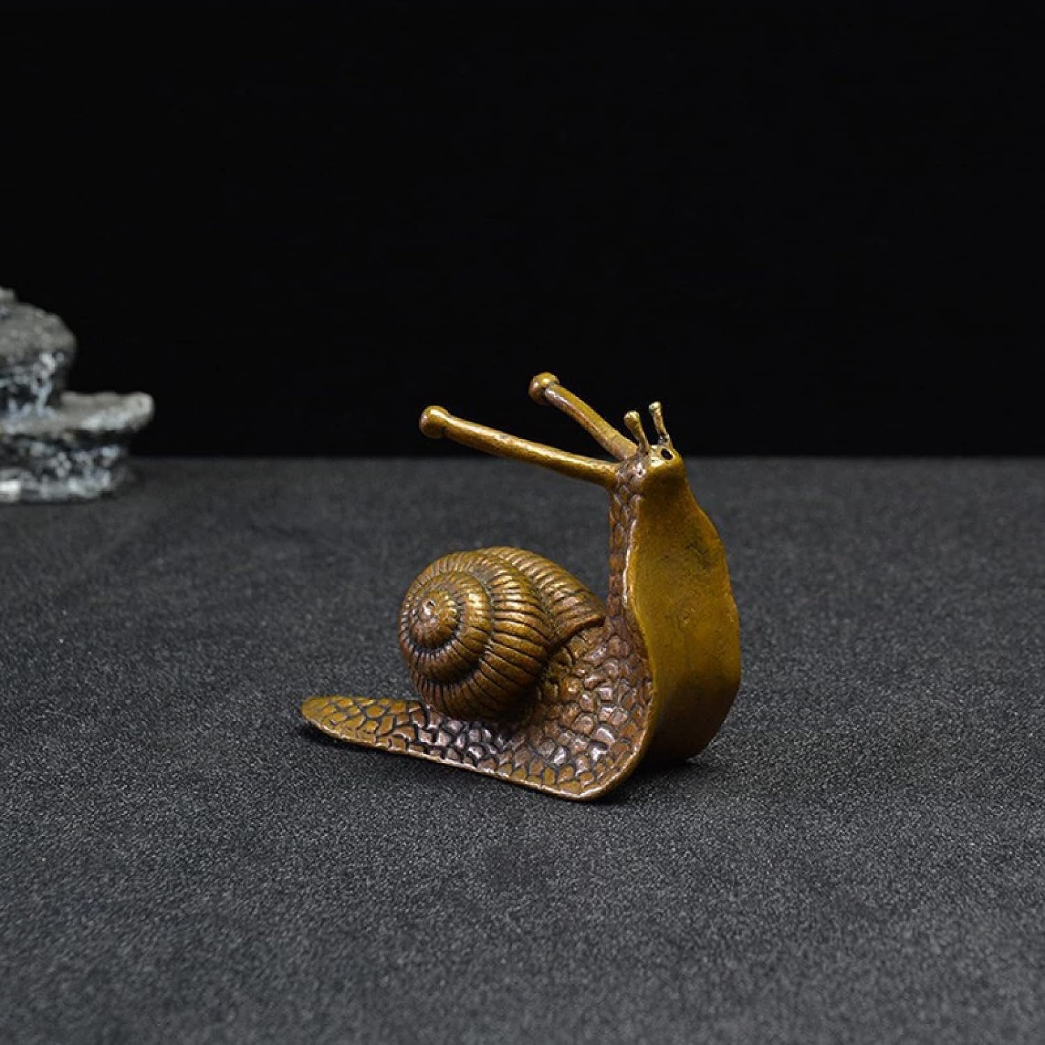 Ornement escargot en bronze de thé : le cadeau idéal en cuivre pour bureau