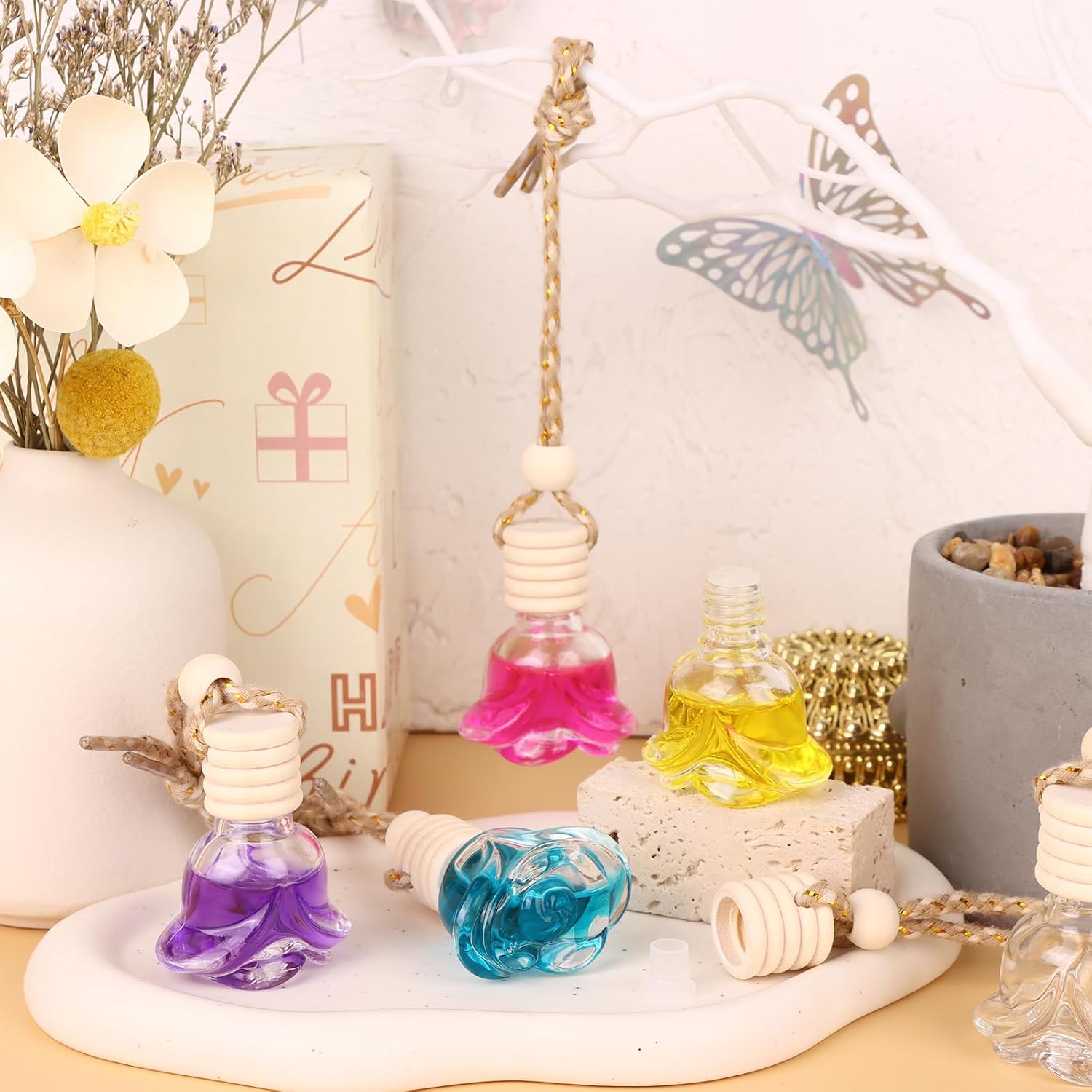 50 Pcs 8ml Hanging Car Air Freshener Diffuser Empty Clear Glass Essential Diffuser Oil Aromatherapy Fragrance Perfume Pendant Rose Shape with Wooden Cap Hanging String Car Diffuser Bottle