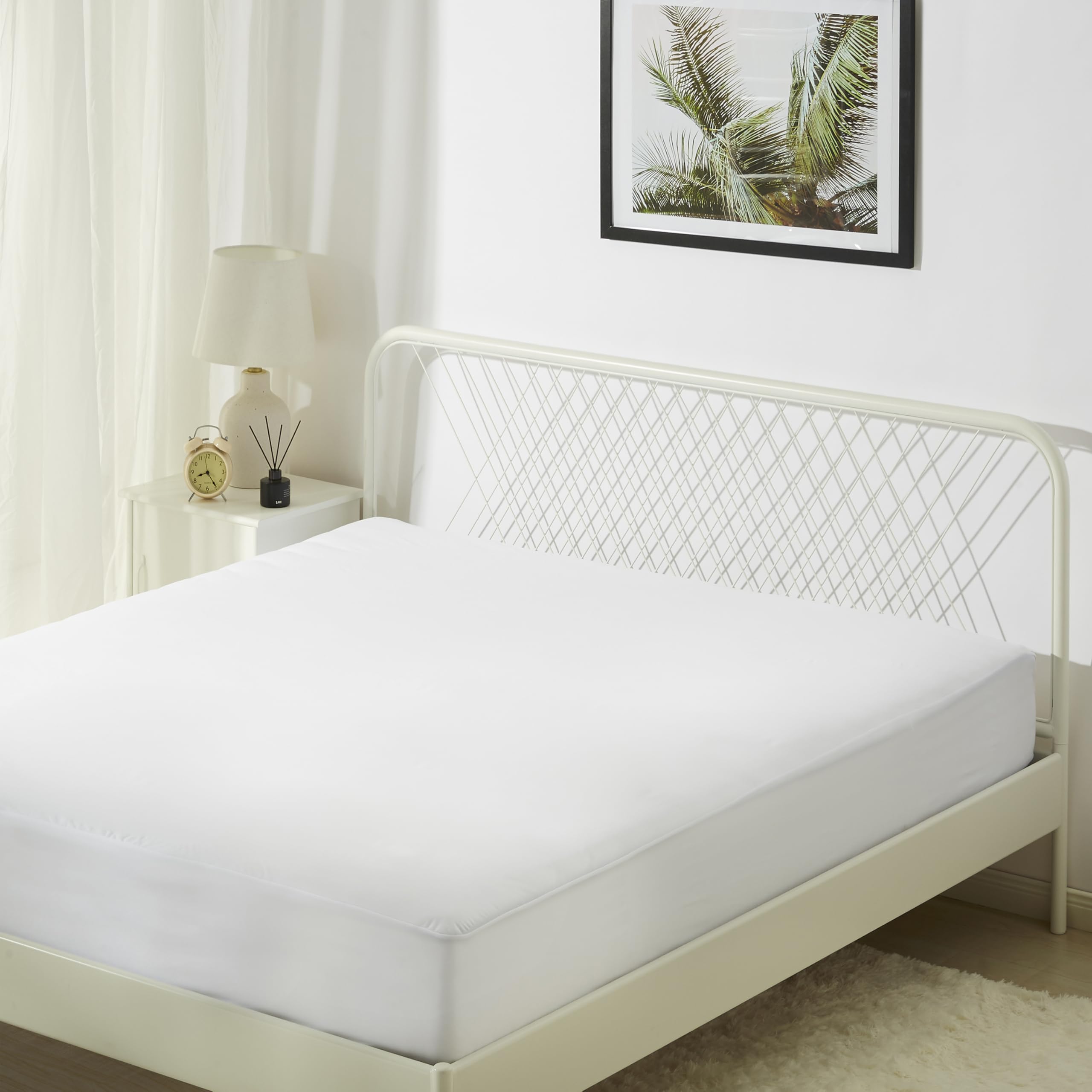 Amazon Basics Waterproof Mattress Protector, 45 cm Extra Deep Stretch Skirt, Washable King Bed Fitted Mattress Cover, 180 x 200 cm, White