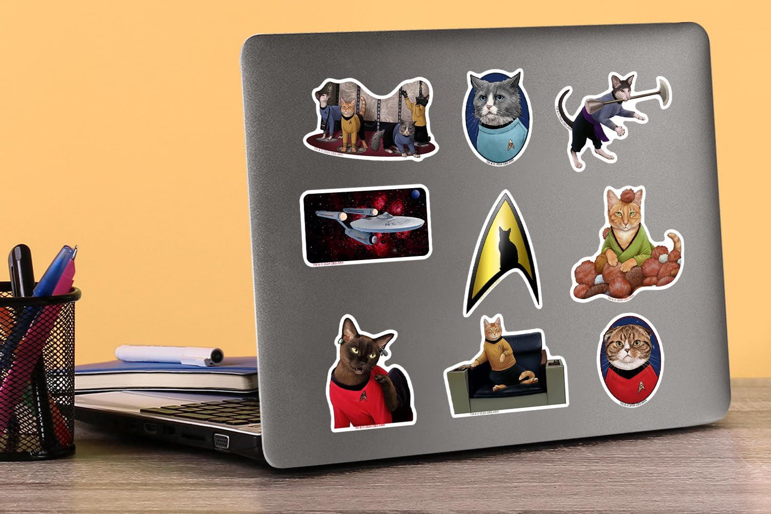 The Star Trek Sticker Book スター・トレック Stuck on Star