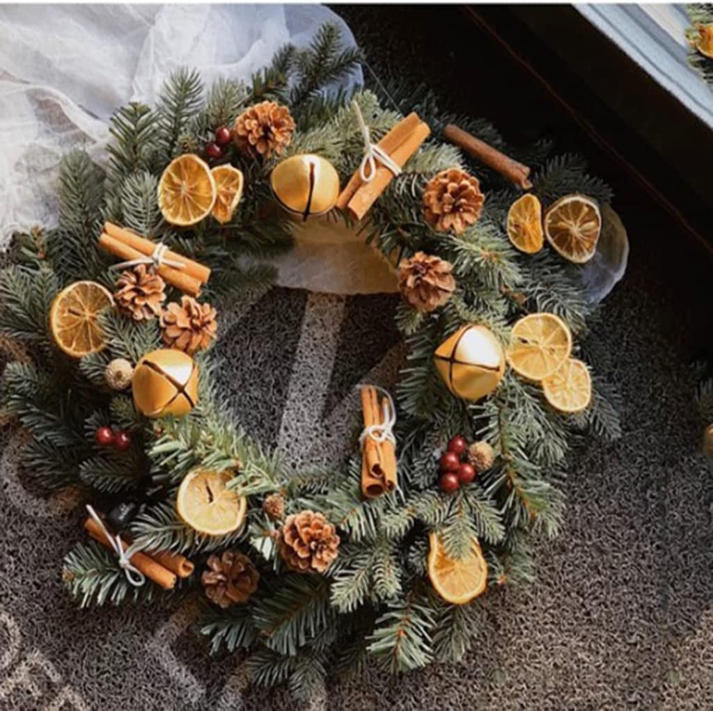 OLOTU Realistico Ghirlanda Natalizia profumata alla Cannella Ghirlanda Decorativa Porta d'ingresso Artificiale Decorazioni Natalizie per la casa con pigne Fatto a Mano