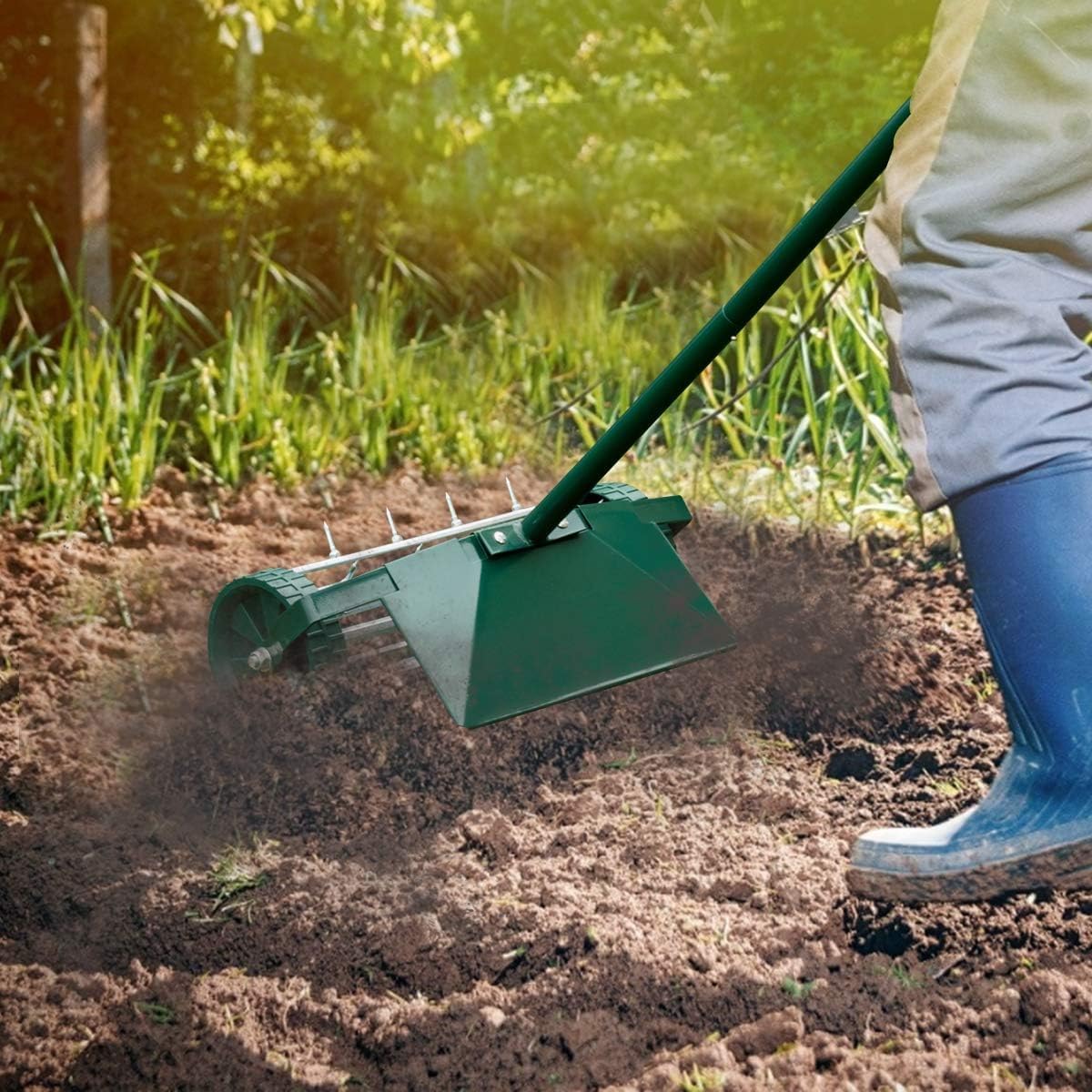 Rolling Lawn Aerator with Fender, 18-Inch Hand-Push Lawn Aerator Roller W/50-Inch Anti-Slip Handle & Tine Spikes, Heavy-Duty Spike Soil Aeration Tool, Manual Lawn Aerator for Dirt Sand Clay