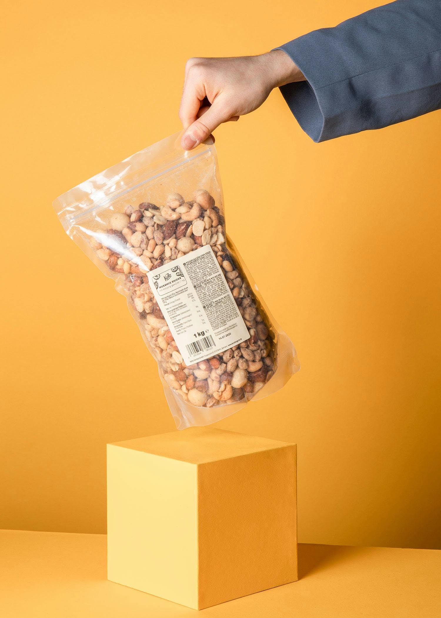KoRo - Mélange de noix salées et fumées 1kg - Un snack fumé pour les petites faims