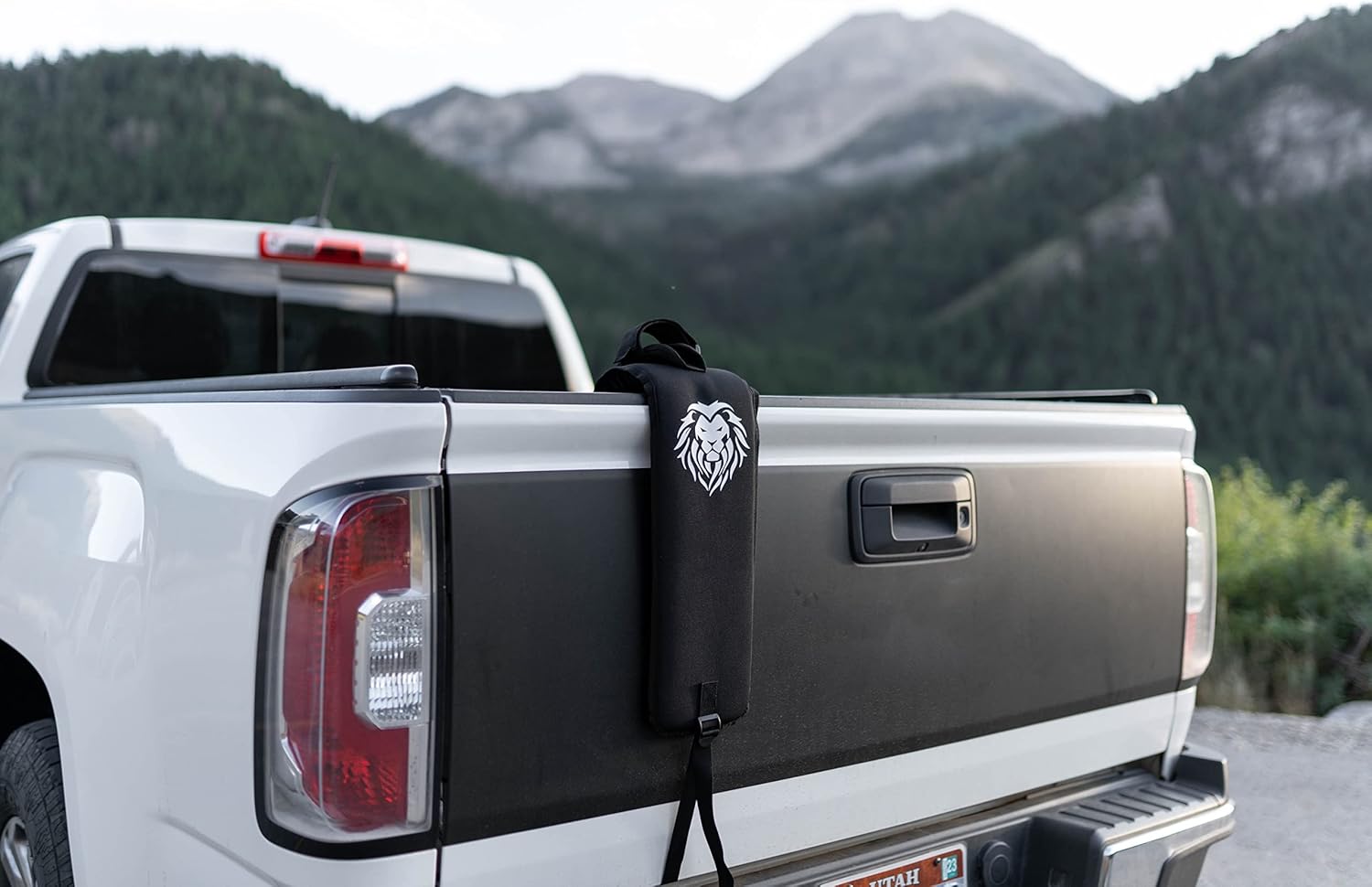 MAUV Premium Tailgate Bike Pads Transports Single Mountain Bike, Road Bike, or