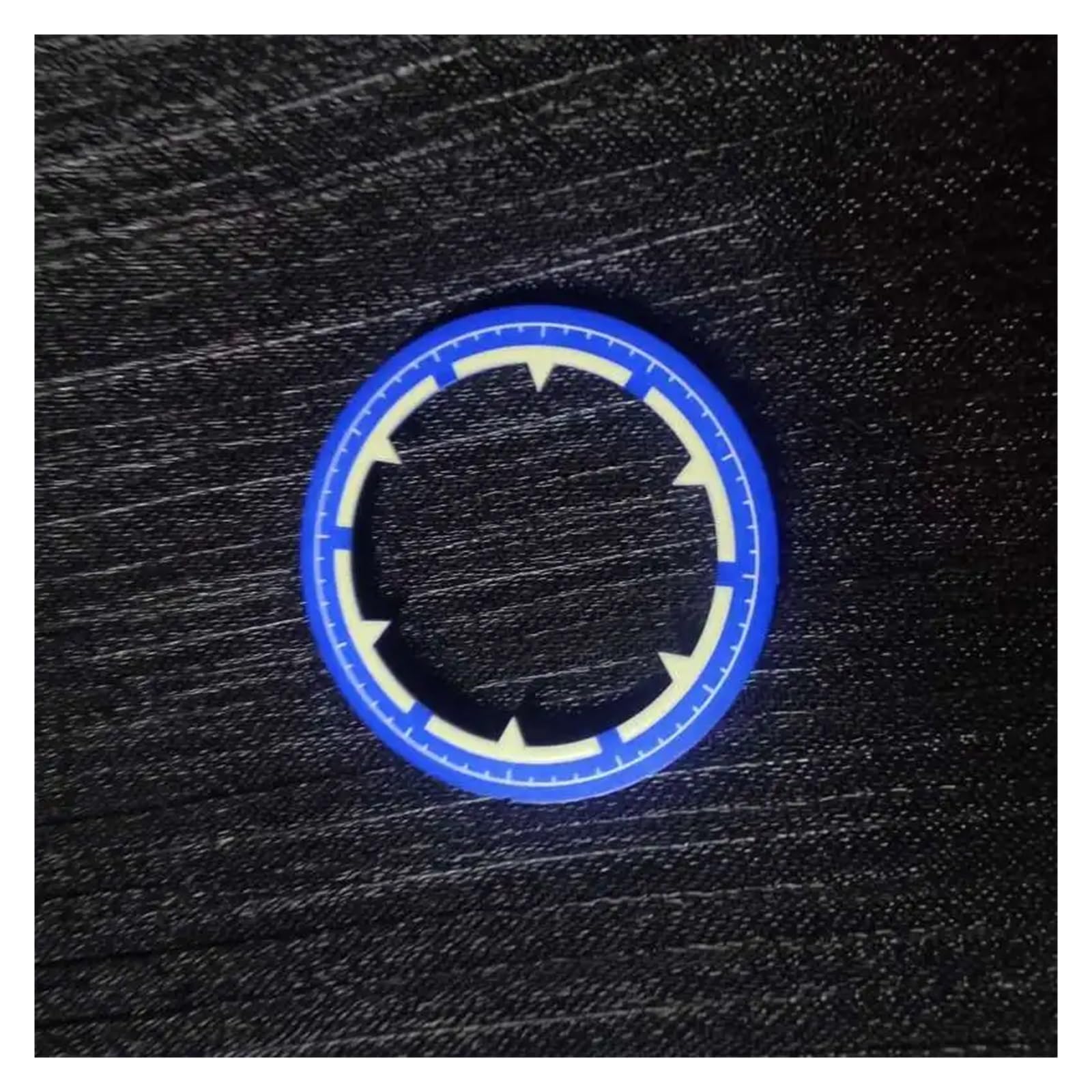 ZHGUIMING Cadran Creux Lumineux Vert de 28.5mm, échelle de chapitre intérieur, Cadran de Montre adapté au Mouvement NH35 NH36 NH38 NH70