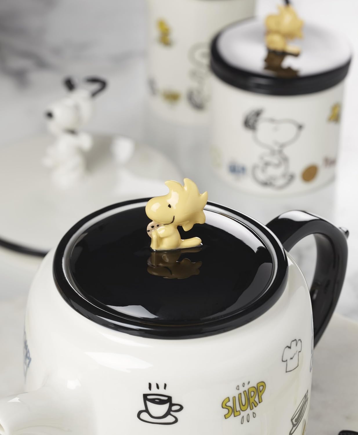 Lenox Teapot, Chef Snoopy Teapot, Made Of Ceramic Porcelain, Dishwasher Safe, Tea Kettle, Tea Pot, Home And Kitchen, Stovetop Kettle, Chef Snoopy Design (Multi-Colored, 1 Piece, 40 Ounce Capacity)