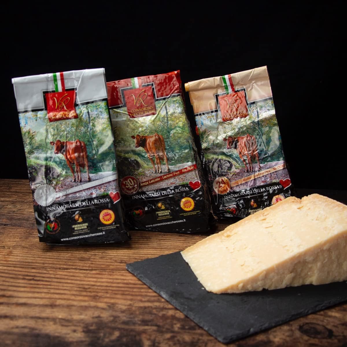 Consorzio Vacche Rosse - Parmigiano Reggiano DOP Vacche Rosse Razza Reggiana - 3 Stagionature, 24, 30 e 40 Mesi in Confezione Regalo con Coltellino - 3 x 250 g