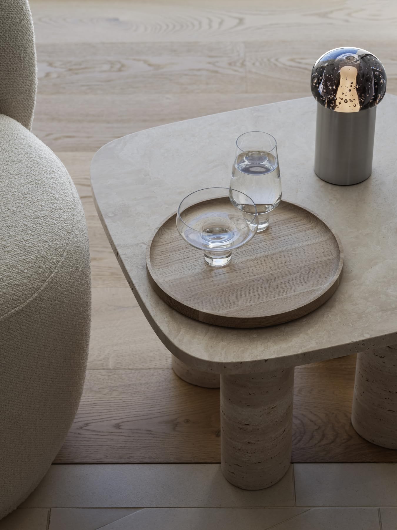 blomus Serviertablett -OKU- | Dekotablett rund aus FSC zertifiziertem Eichenholz | Farbe Oak | Ø34 x 2H cm | Größe M