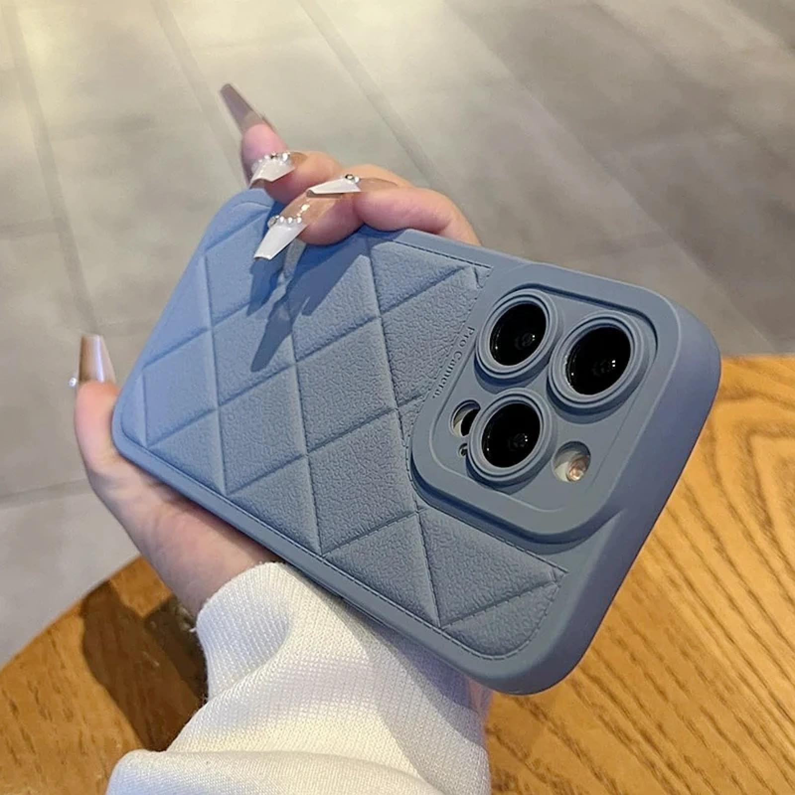 Coque silicone iPhone 13 Pro bleu antichoc pour vos sorties - 7