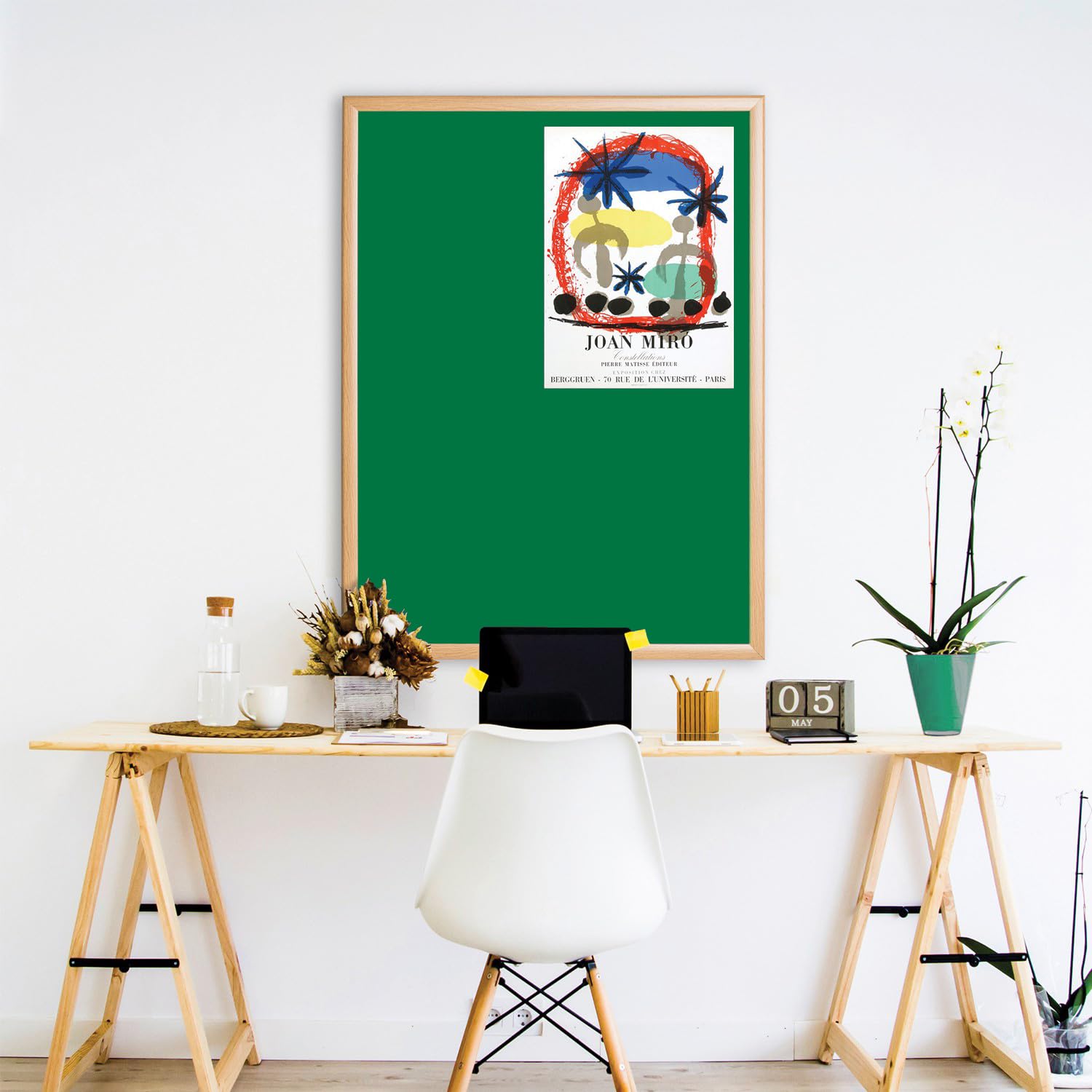Wonderwall Eco-Friendly Felt Notice Board 120 x 90cm Oak Wood Effect Frame, 11 Colours to Choose from, incl. (Green) - Ideal for School, Office, Home โ image 1