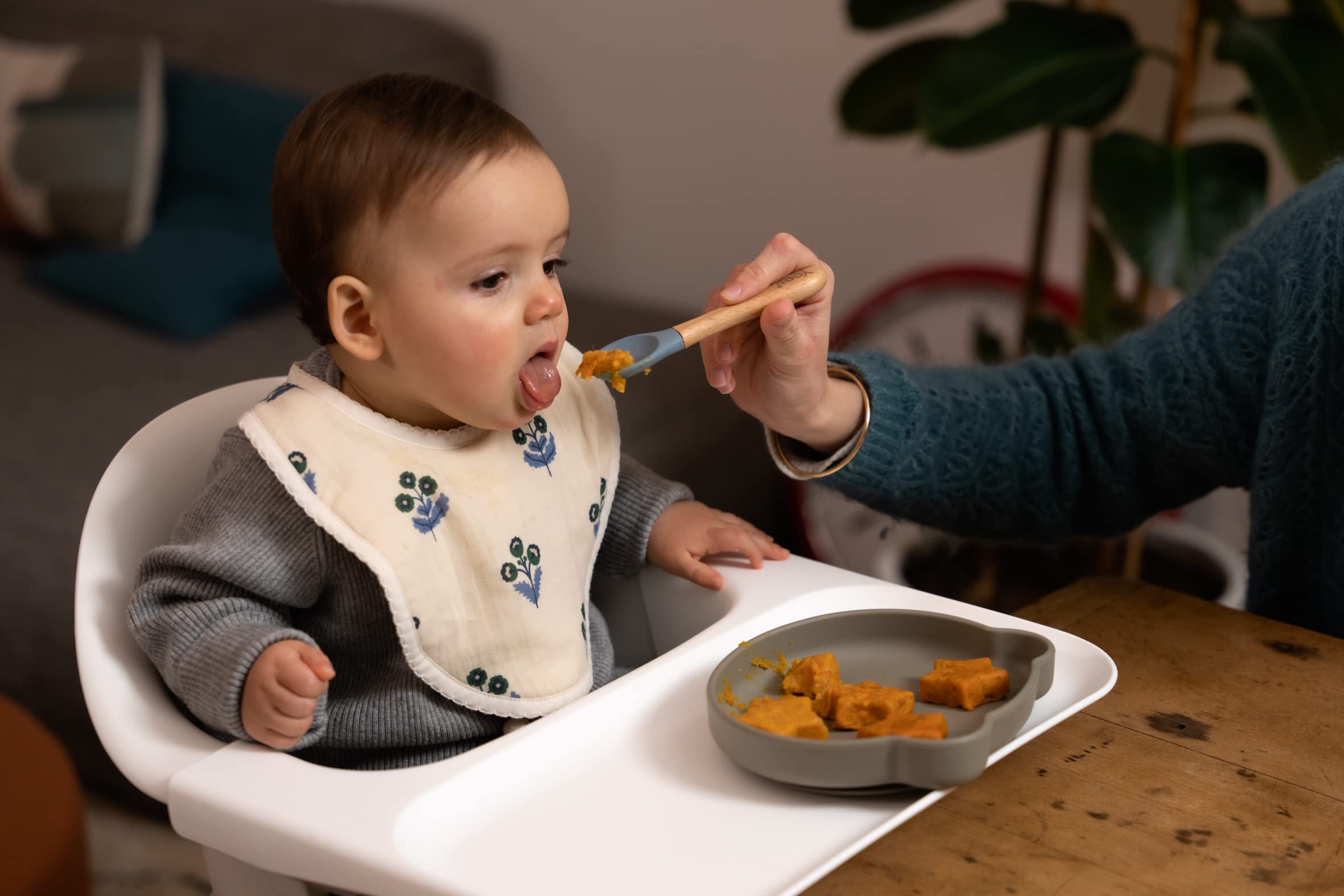 Yooji - P'tit dîner dès 8 mois - 36 repas du soir bio aux légumes et céréales purée avec petits morceaux en forme d'étoile pour bébé