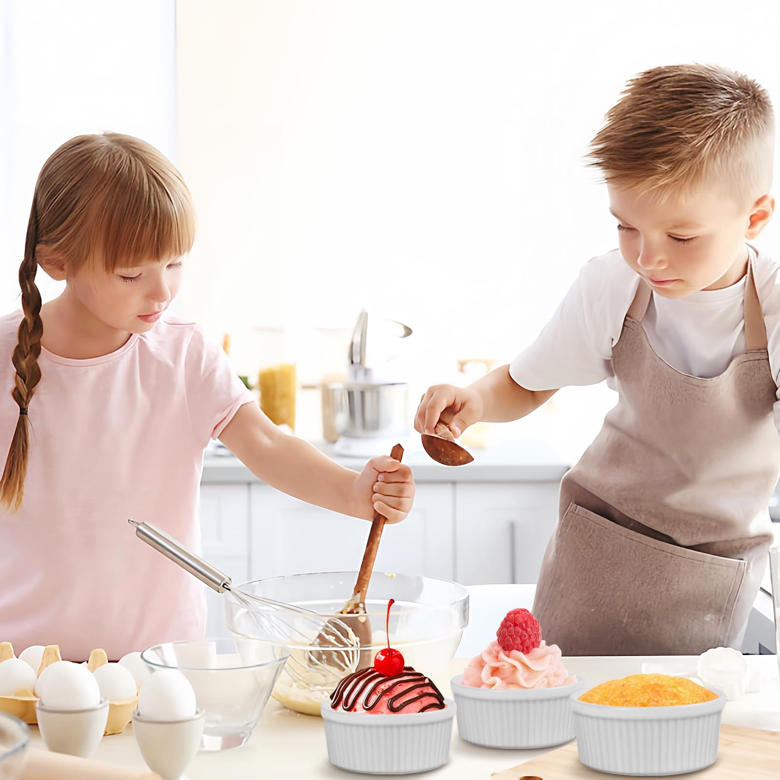 Confezione da 4 pirottini con coperchio, in ceramica, diametro interno di 9,5 cm, per torte, marmellate e soufflé, microonde, forno, lavastoviglie e friggitrice ad aria