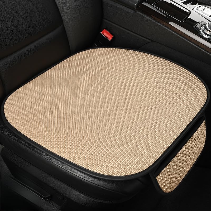 【Sicurezza Stradale Preservata e Ritagli Precisi】Le fessure pretagliate si allineano perfettamente con le configurazioni originali del veicolo senza ostruire l'uso delle cinture di sicurezza o degli airbag. Il rivestimento antiscivolo integrato fissa saldamente il tappetino sulla superficie del sedile.
