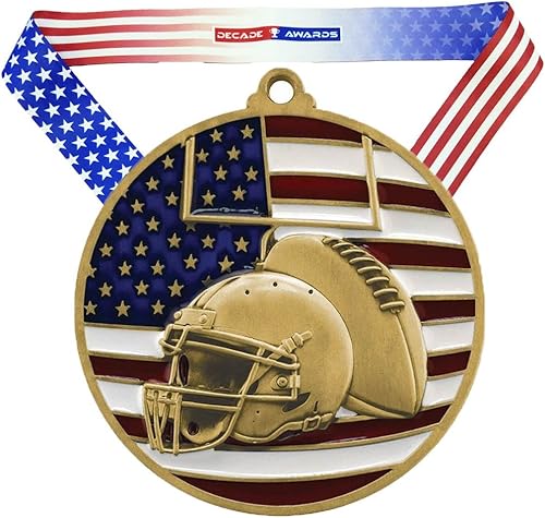 Decade Awards Medalla patriótica grabada de fútbol Medallón de rejilla de 2.75 pulgadas de ancho con estrellas y rayas de la bandera estadounidense