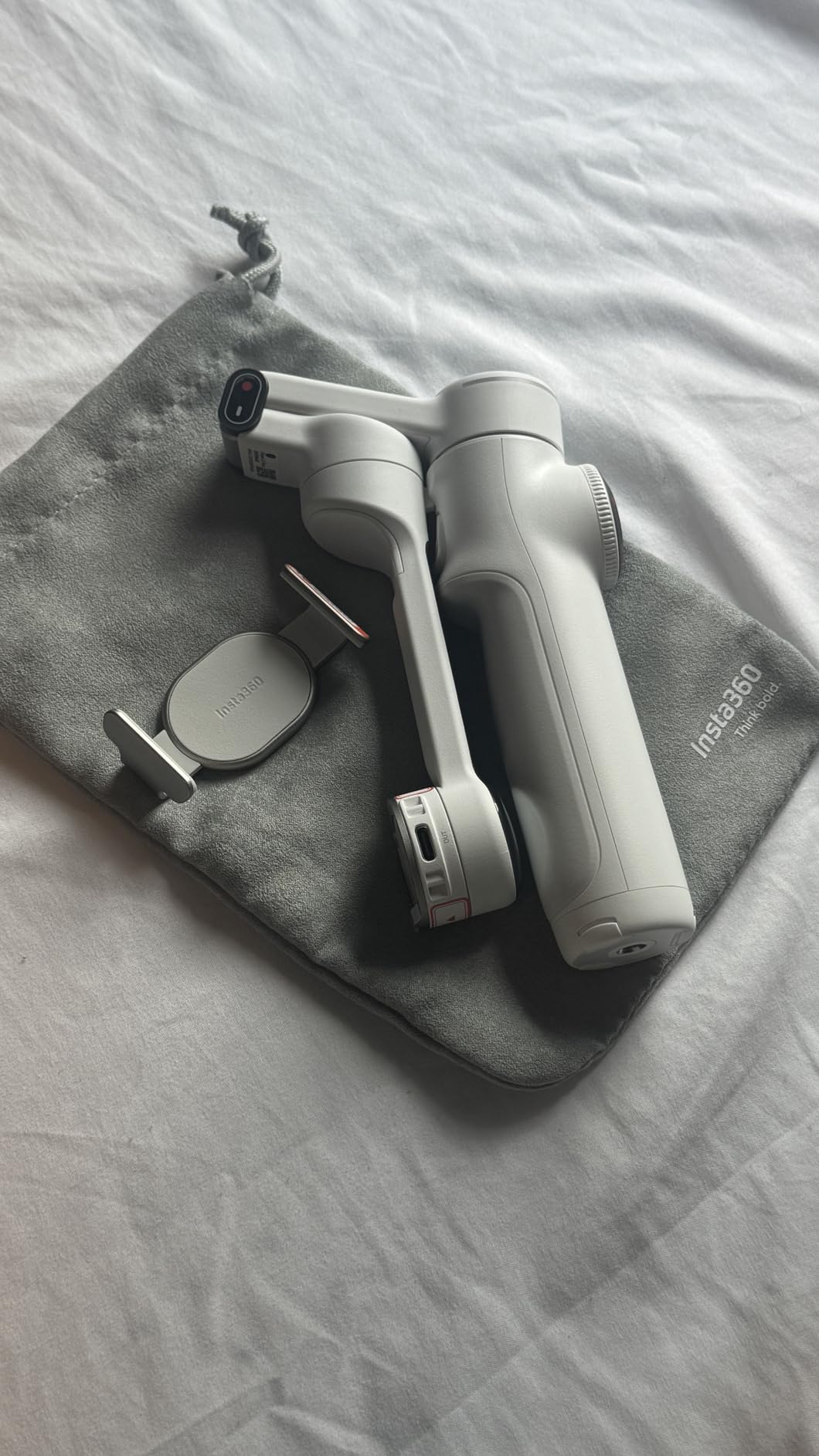 Insta360 Flow グレー Insta360 Insta360 Flow Standalone [グレー] 価格比較 - 価格.com