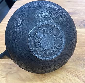 Amazon.co.jp: ！南部鉄瓶 鬼あられ 急須 南部鉄器 鉄瓶 : ホーム