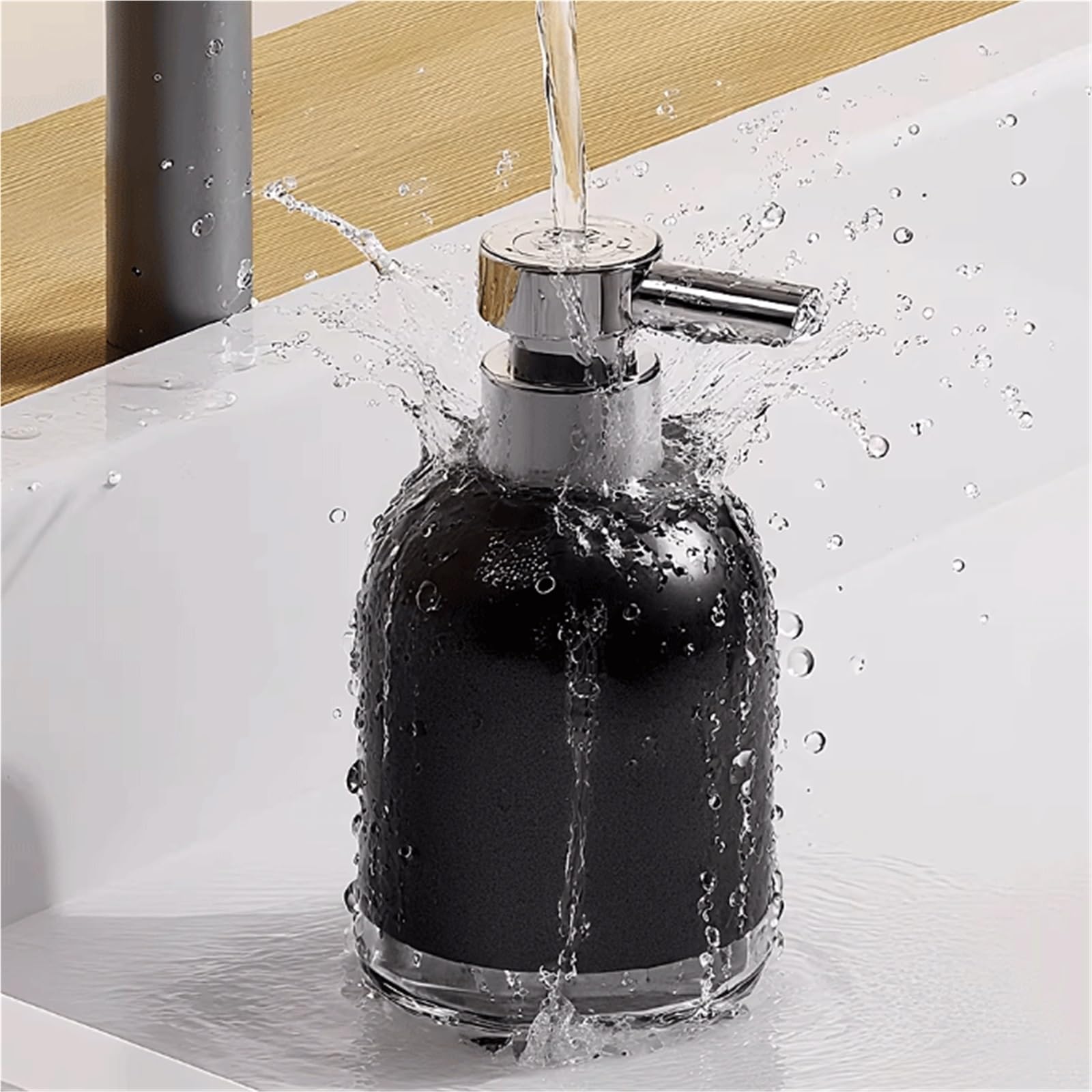 distributore di sapone Un dispenser di sapone in lega alluminio in bianco e nero elegante versatile, perfetto for bagni cucine(Bianco)