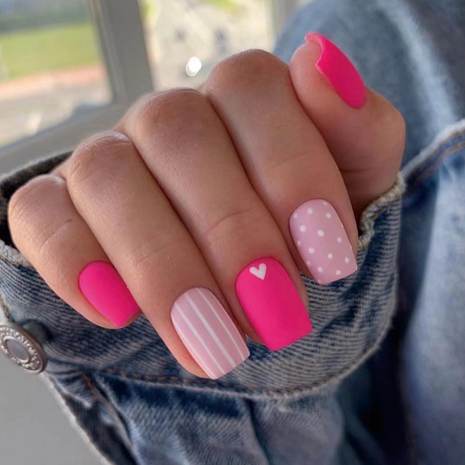 Amazon.com: OCOUYVD Valentines Press on Nails Short Square Pink