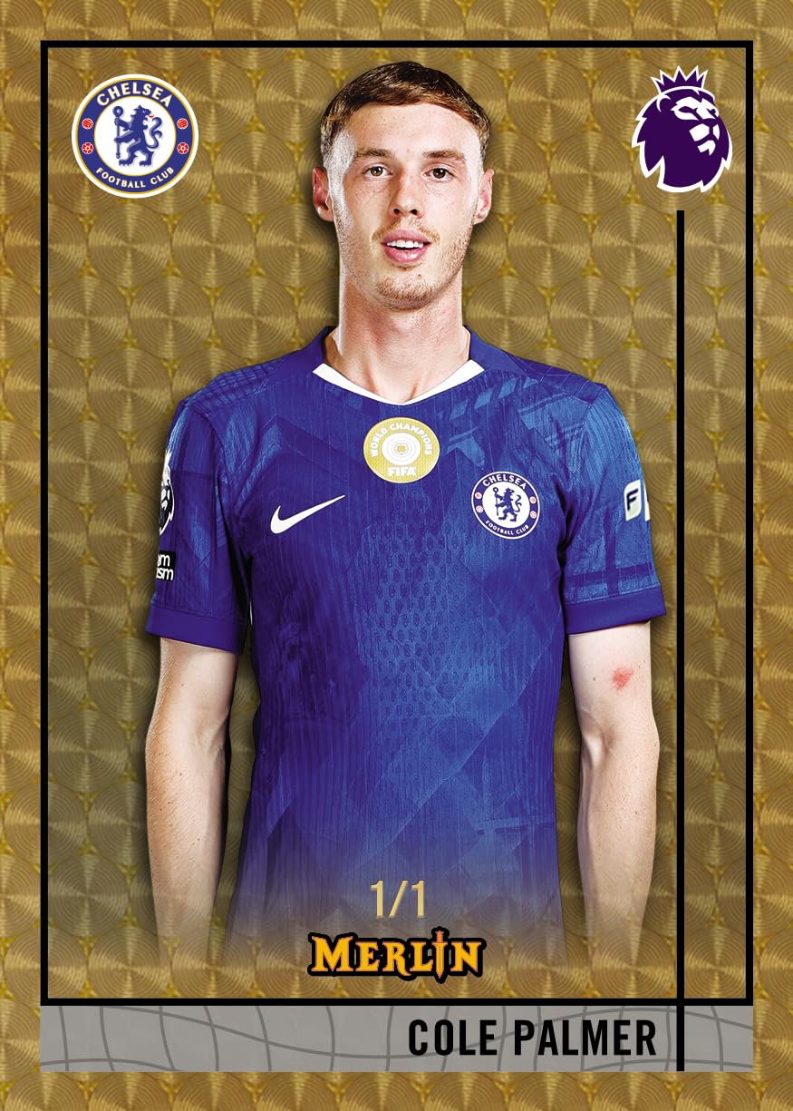 Topps Merlin Premier League 2026 - Boîte de valeur | 4 cartes par paquet, 7 paquets par boîte avec 1 numérotée parallèle par boîte