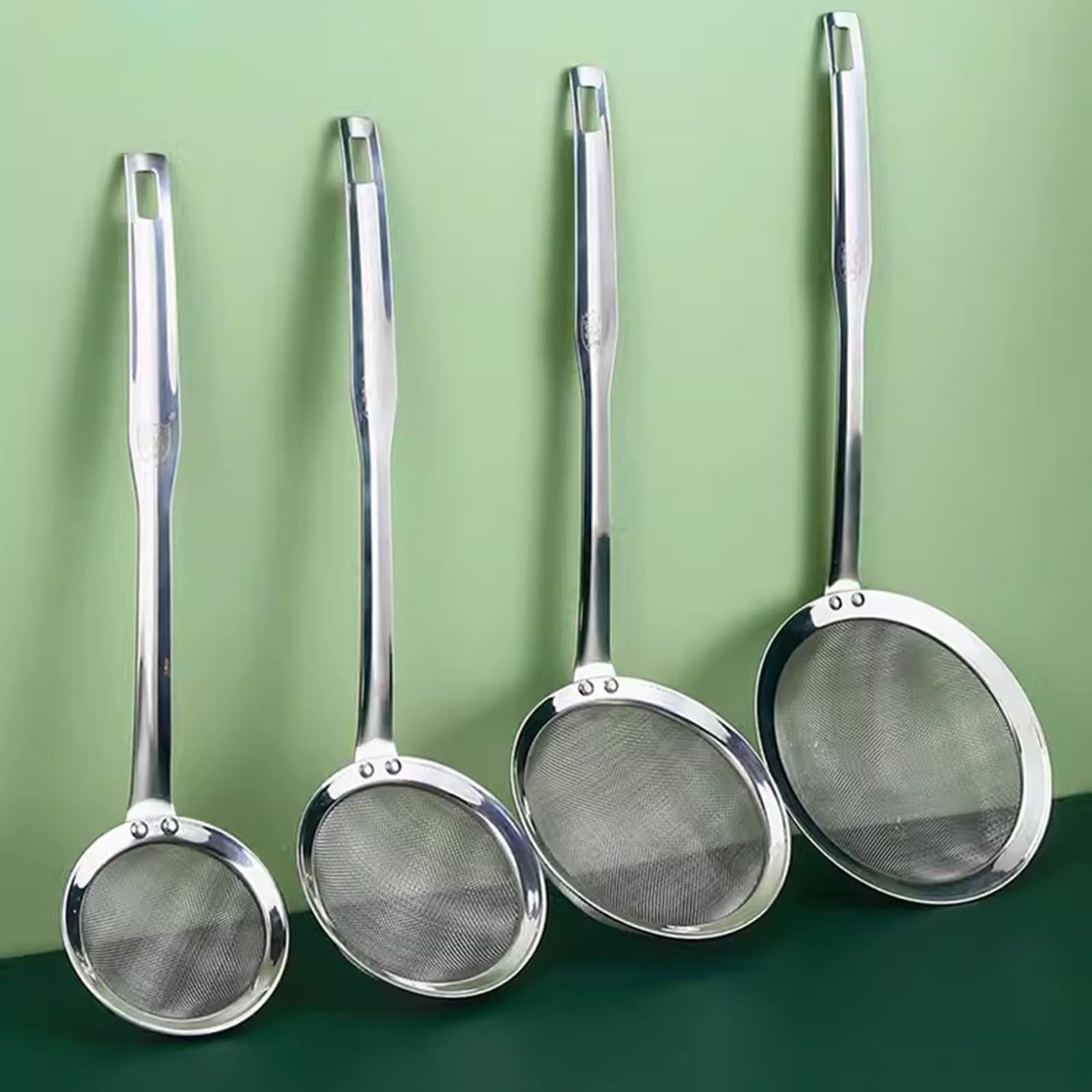 Set di 4 colini da cucina in acciaio inox (8,5/10/12/14 cm) con manico rinforzato filtro cucchiaio per scolare o scolare