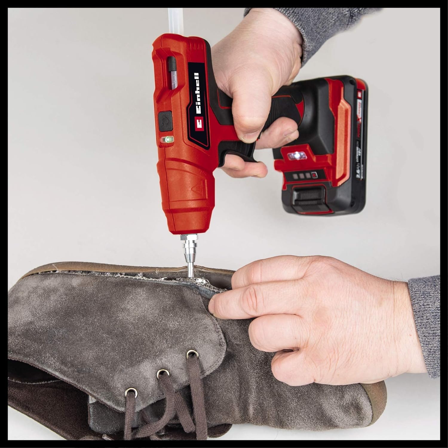 Einhell Pistolet à colle sans fil TE-CG 18 Li - Solo Power X-Change (18V, Prêt à l’emploi en 120 secondes, avec 5 bâtons de colle 12mm + embout plat) Livré sans Batterie ni Chargeur