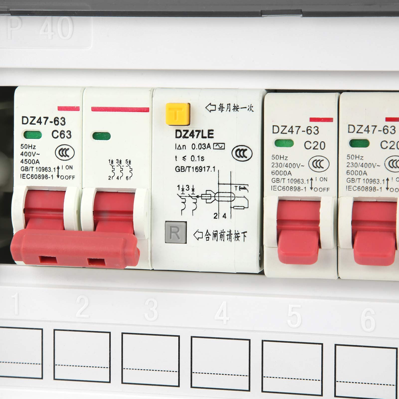 Caja Distribución Eléctrica 8 Vías 2P 63A, Cuadro Eléctrico 230/400V con Protección Diferencial, Cubierta Transparente IP65 para Instalaciones Industriales y Residenciales