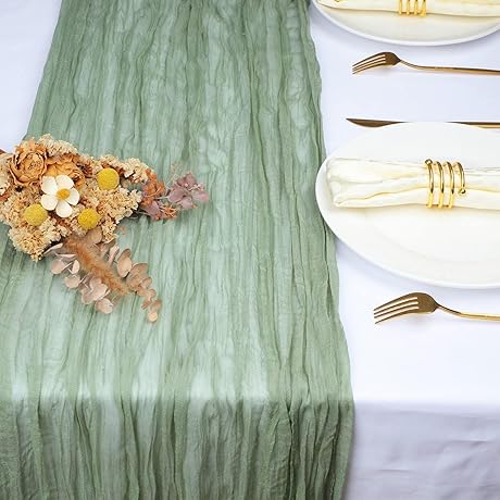 Snowkingdom Light Green Table Runner for Style and Grace