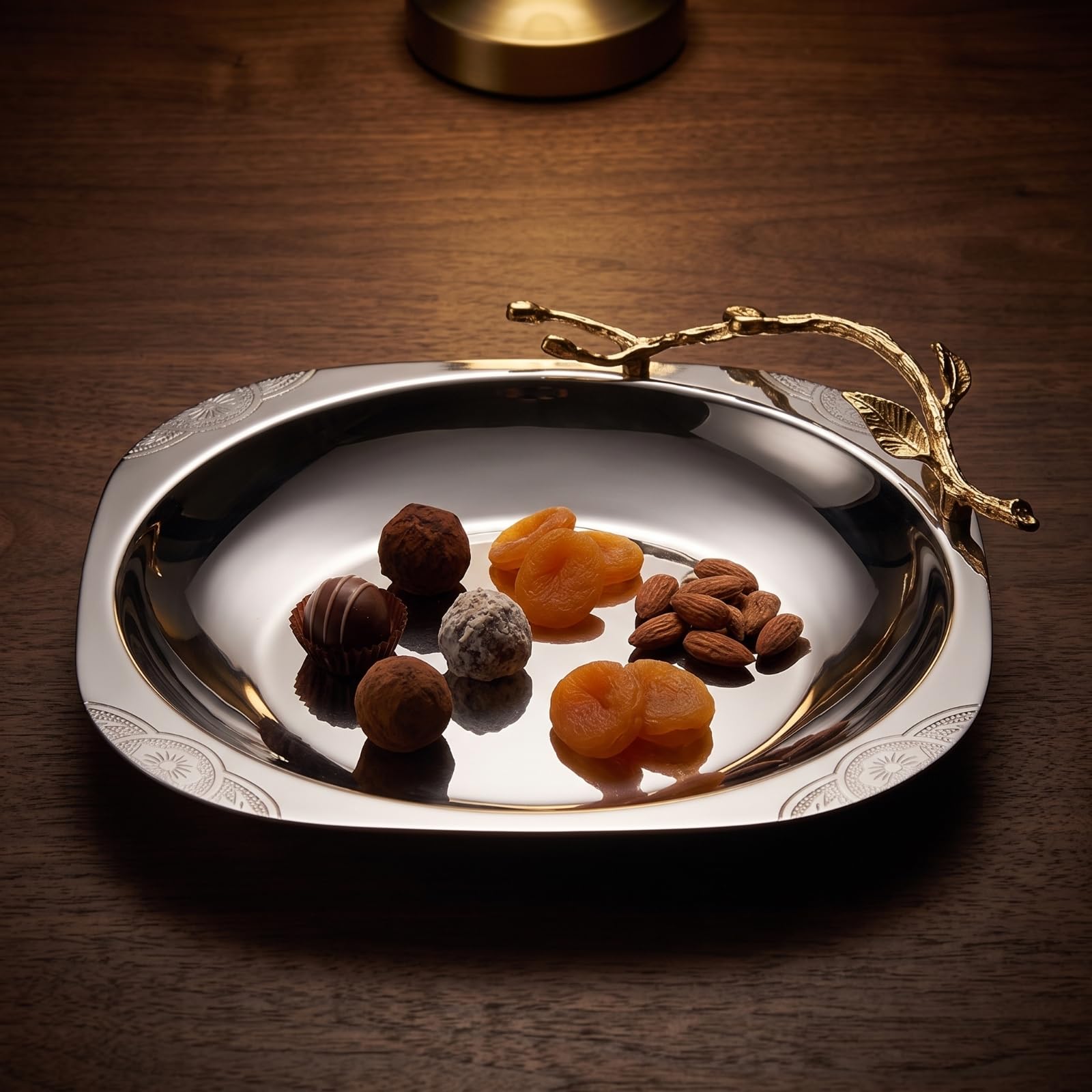 LOVIVER Bandeja Cuadrada Compacta | Esquinas Grabadas Ornamentadas, Decorativo, Vajilla, para Salón, Comedor, anfitrión