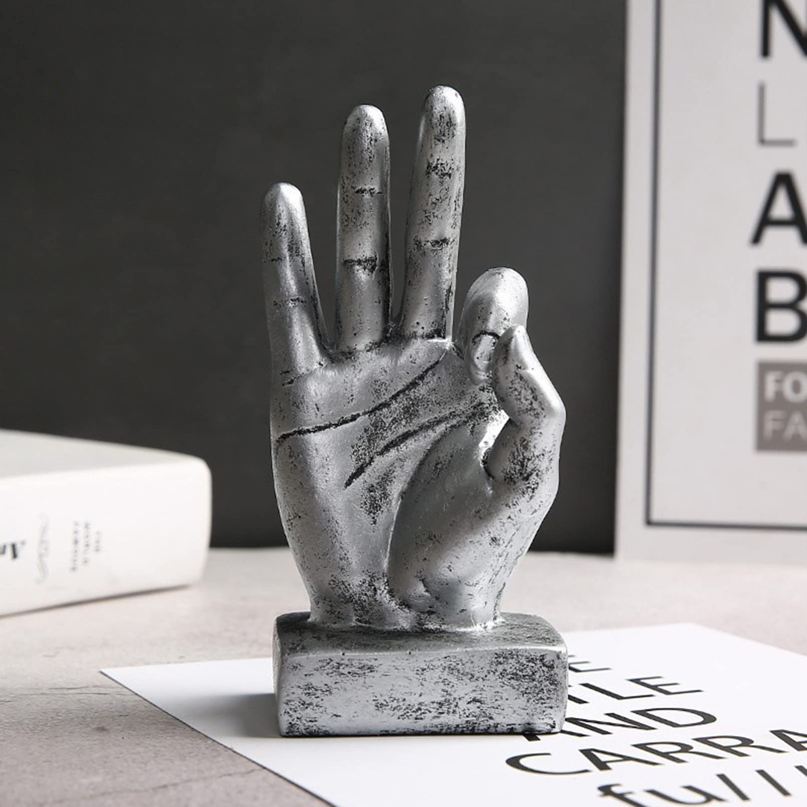 Amazon.co.jp: 彫刻像の指のジェスチャーの彫像手彫刻デコポリレシン