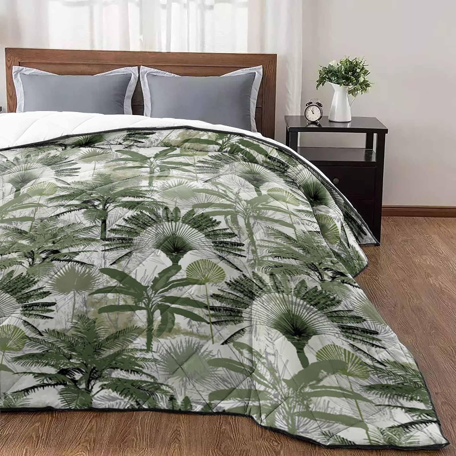 T&H XHome Quilt Full Size Luxury Quilted Comforter Bedspread-Thin Soft Cozy, Summer Sage Green Palm Banana Tropical Plants Reversible Stitched Lightweight Quilt Coverlet for All Season