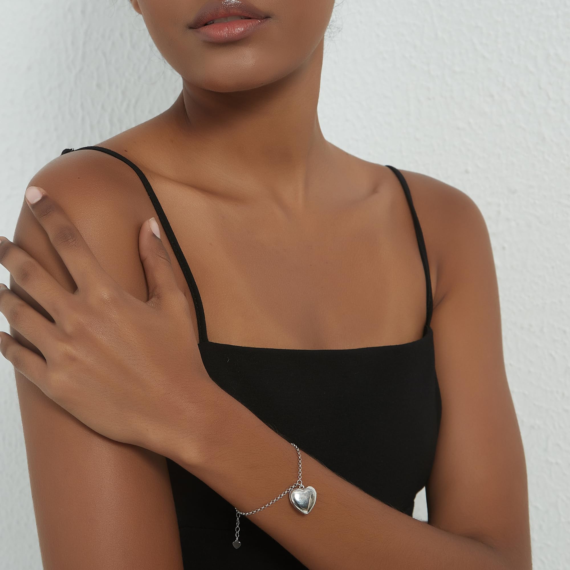 PERIMADE Pulsera con medallón de foto personalizada con imagen en el interior, pulsera de corazón con mensaje de texto personalizado que sostiene la imagen, regalo conmemorativo de amor personalizado